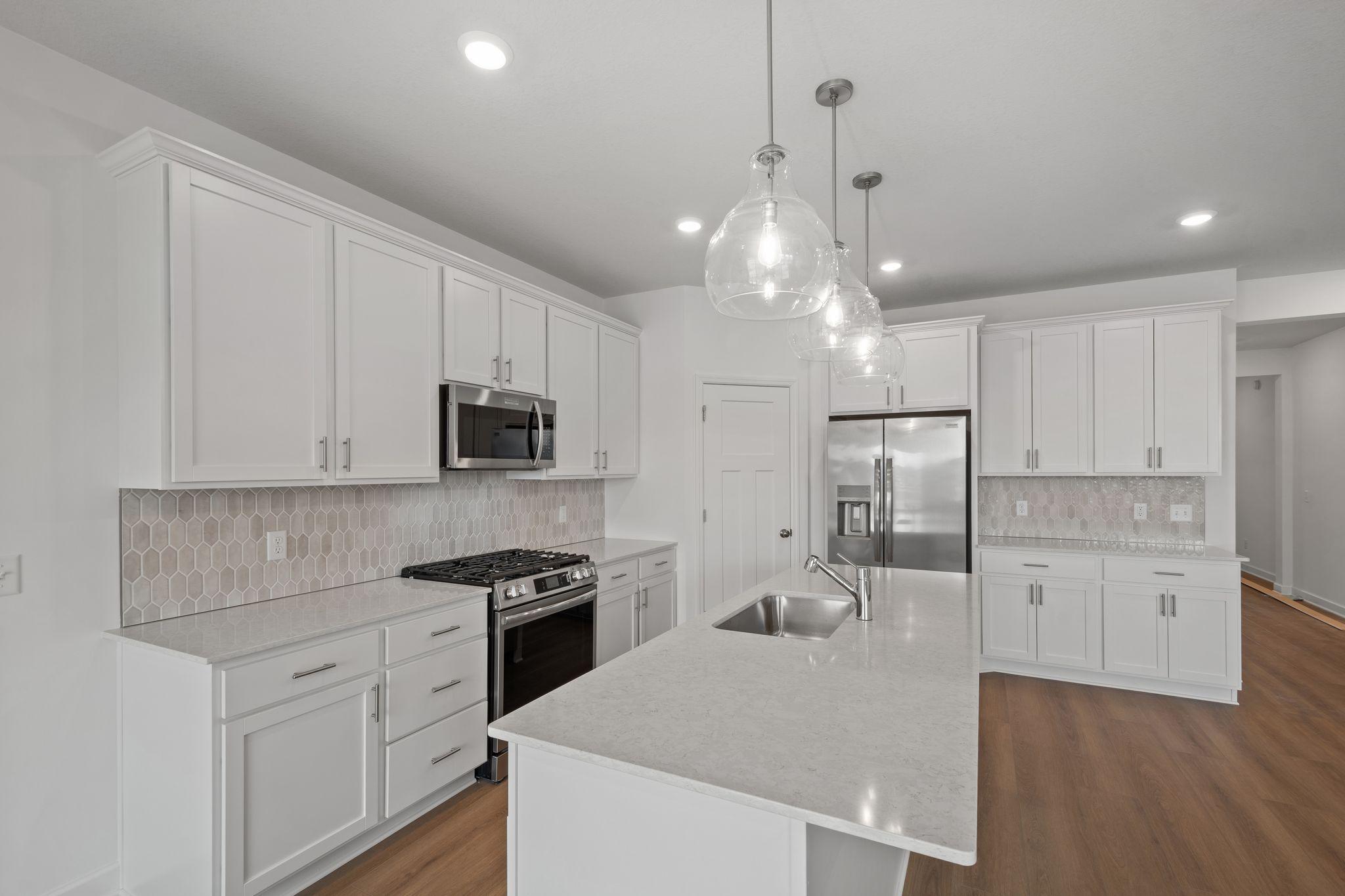 18550 Fillmore Circle Nw Property Photo 3