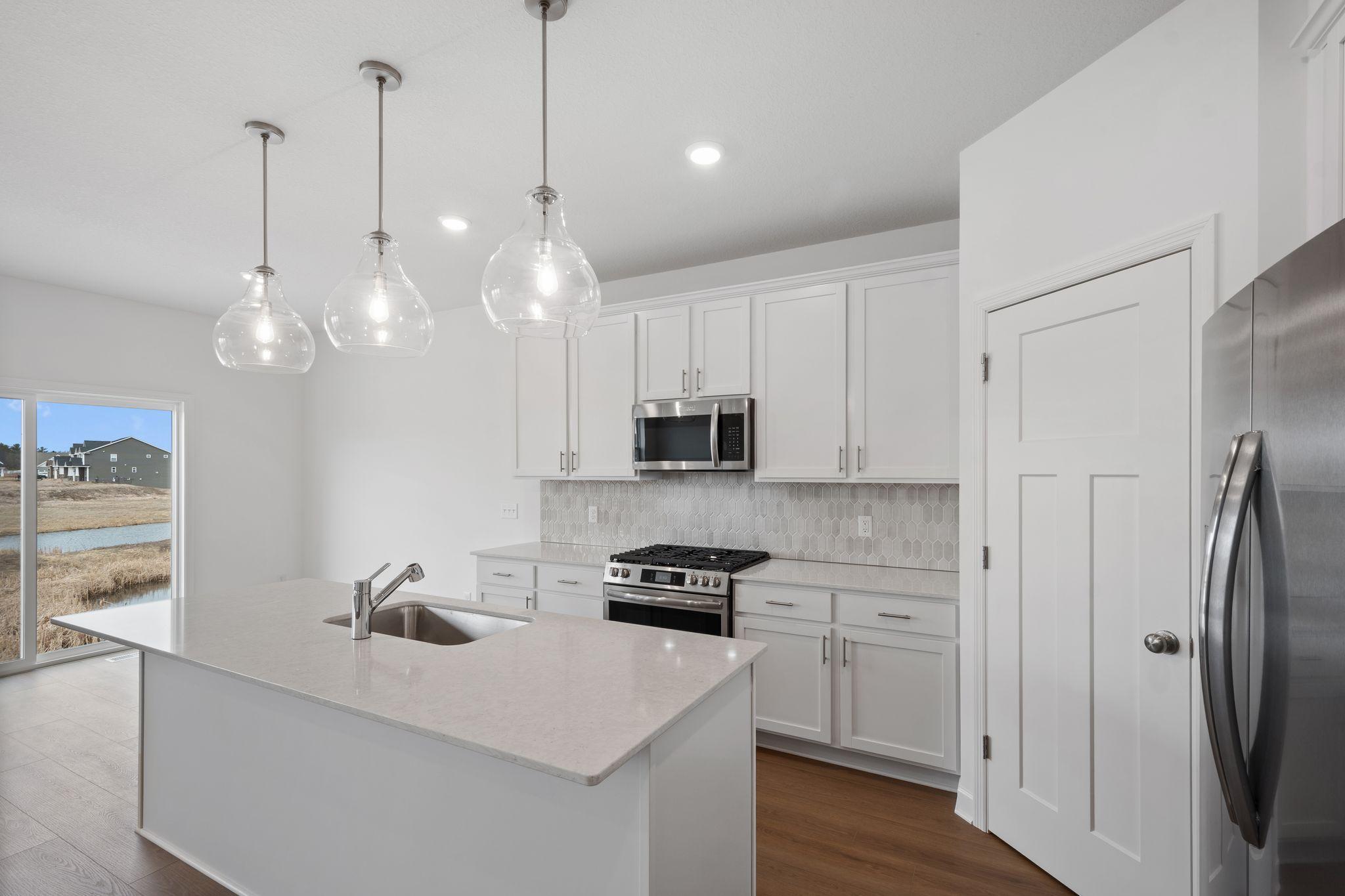 18550 Fillmore Circle Nw Property Photo 4