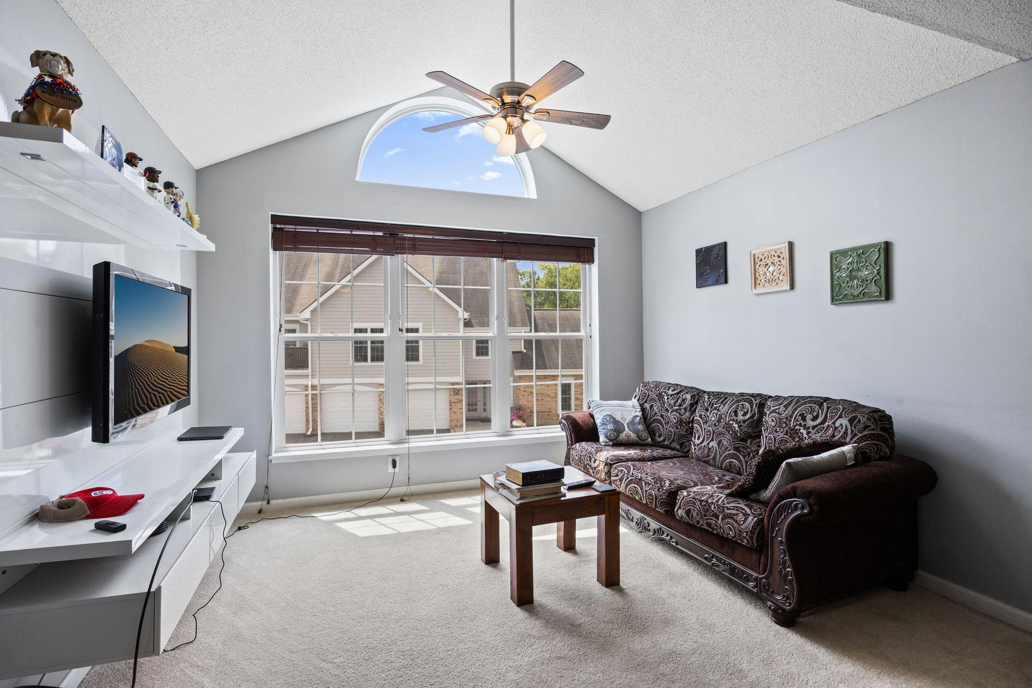 6010 Chasewood Parkway 205 Property Photo 4