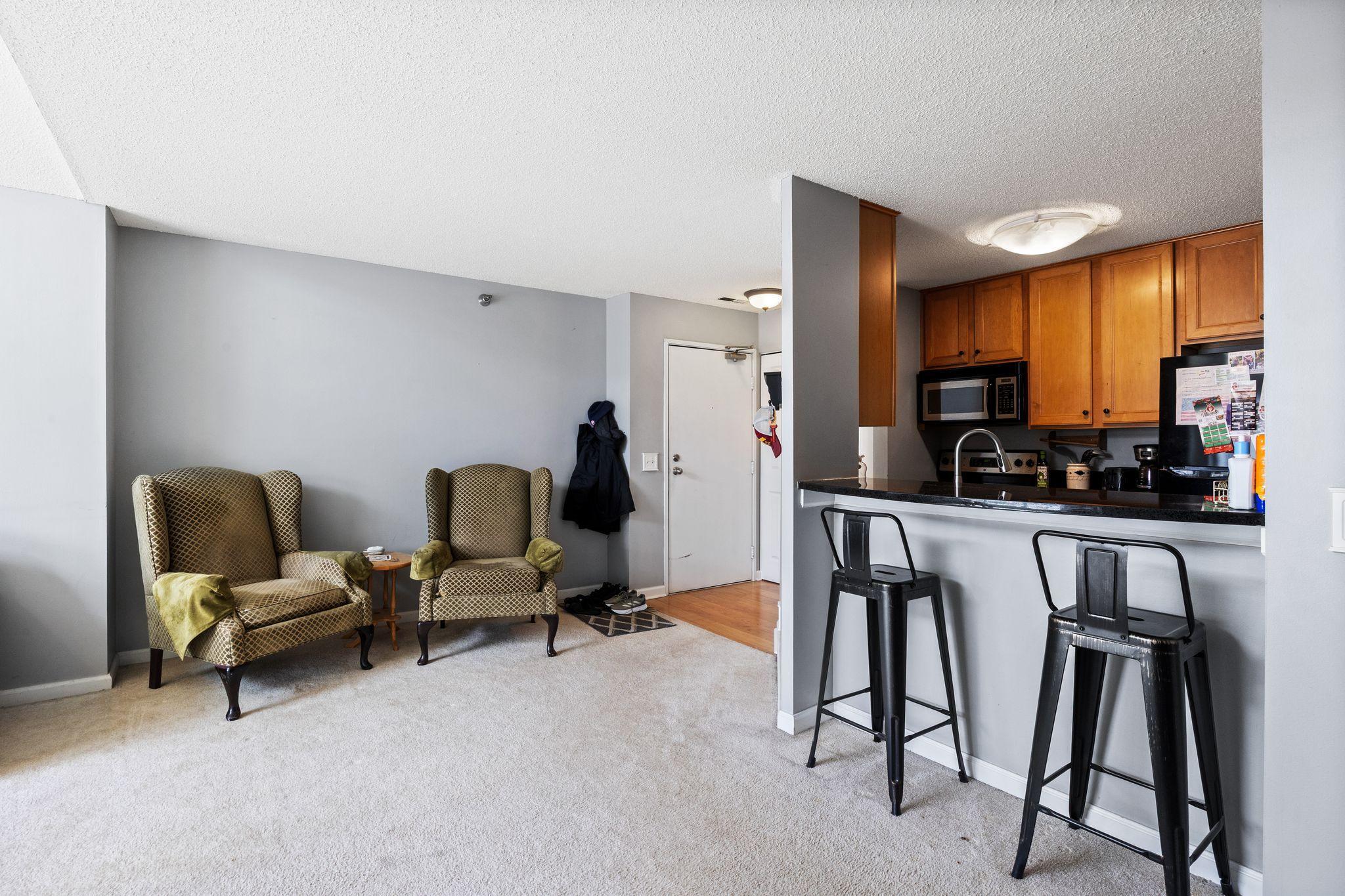 6010 Chasewood Parkway 205 Property Photo 6