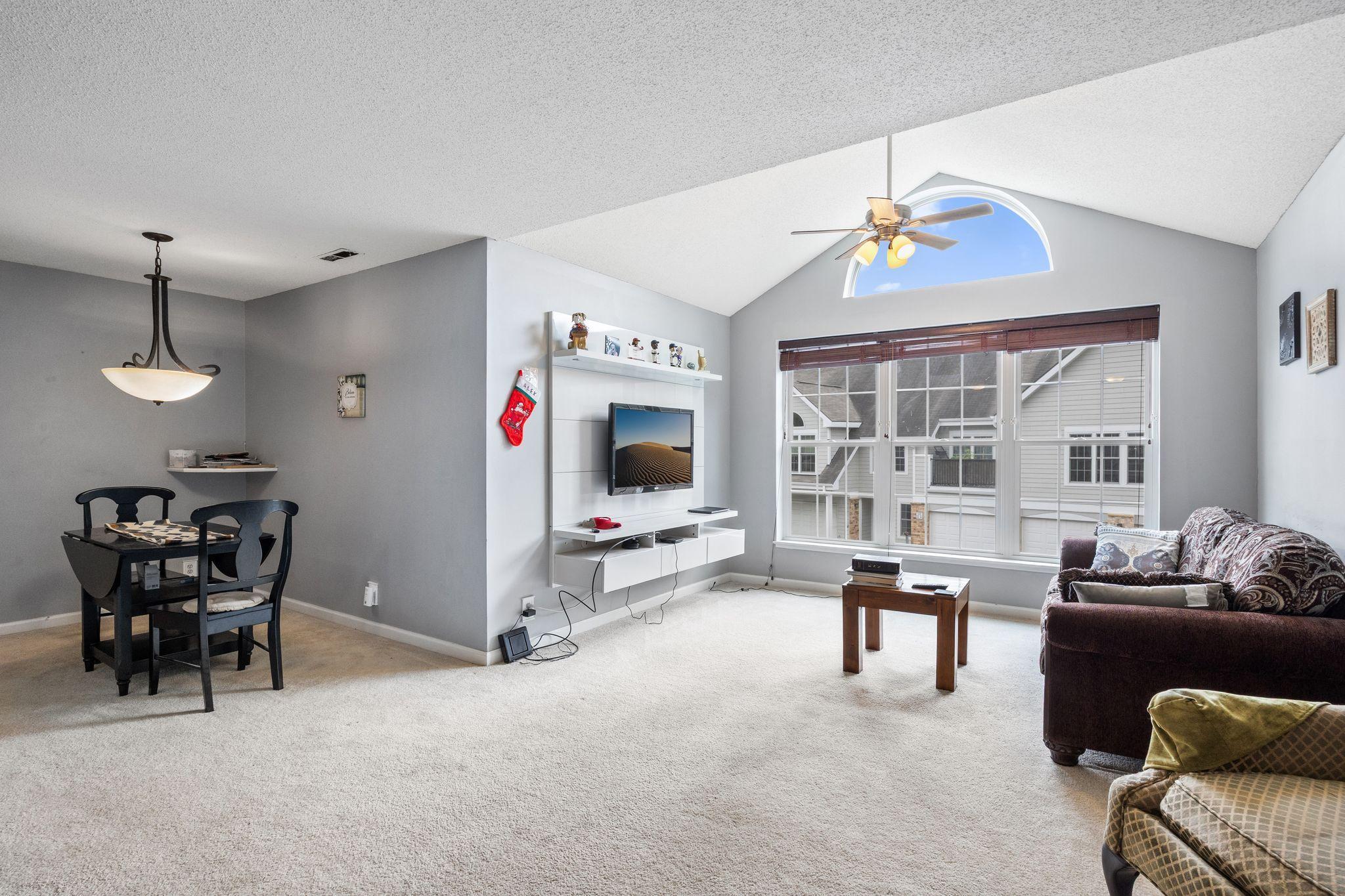 6010 Chasewood Parkway 205 Property Photo 7