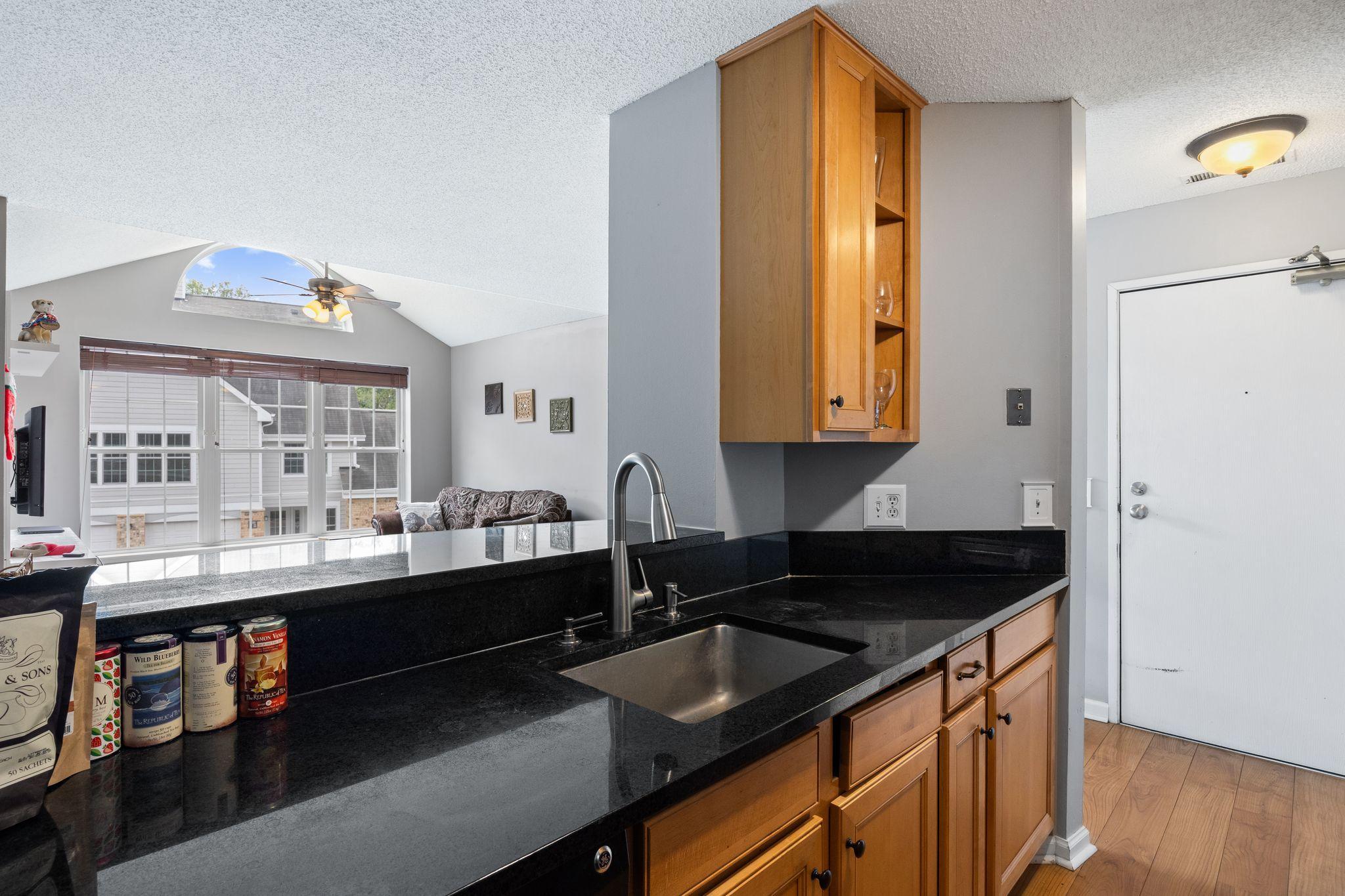 6010 Chasewood Parkway 205 Property Photo 11