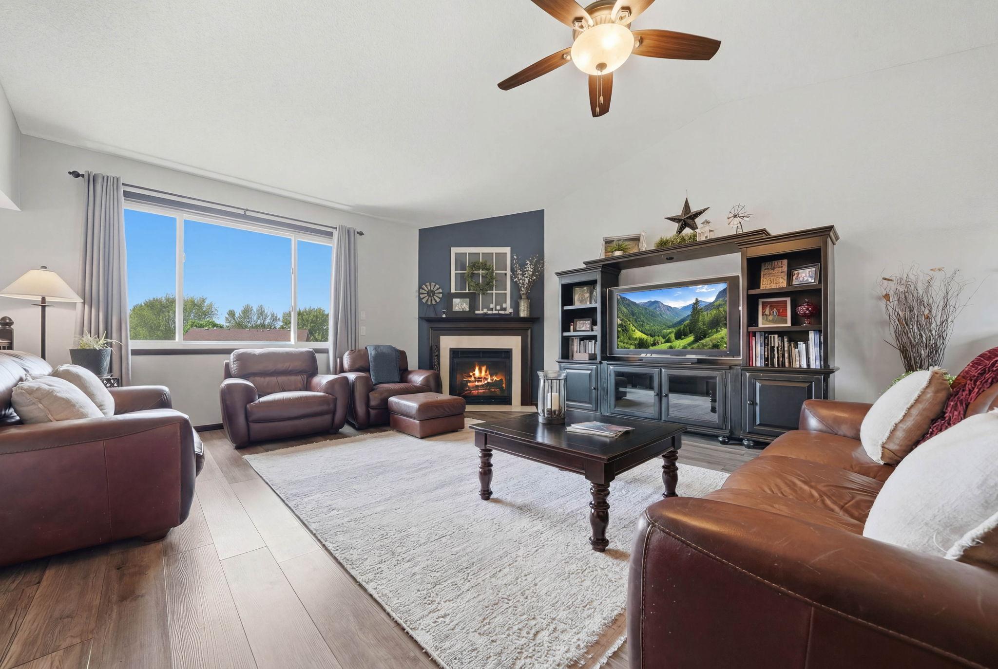 20330 Goldeneye Way Property Photo 2