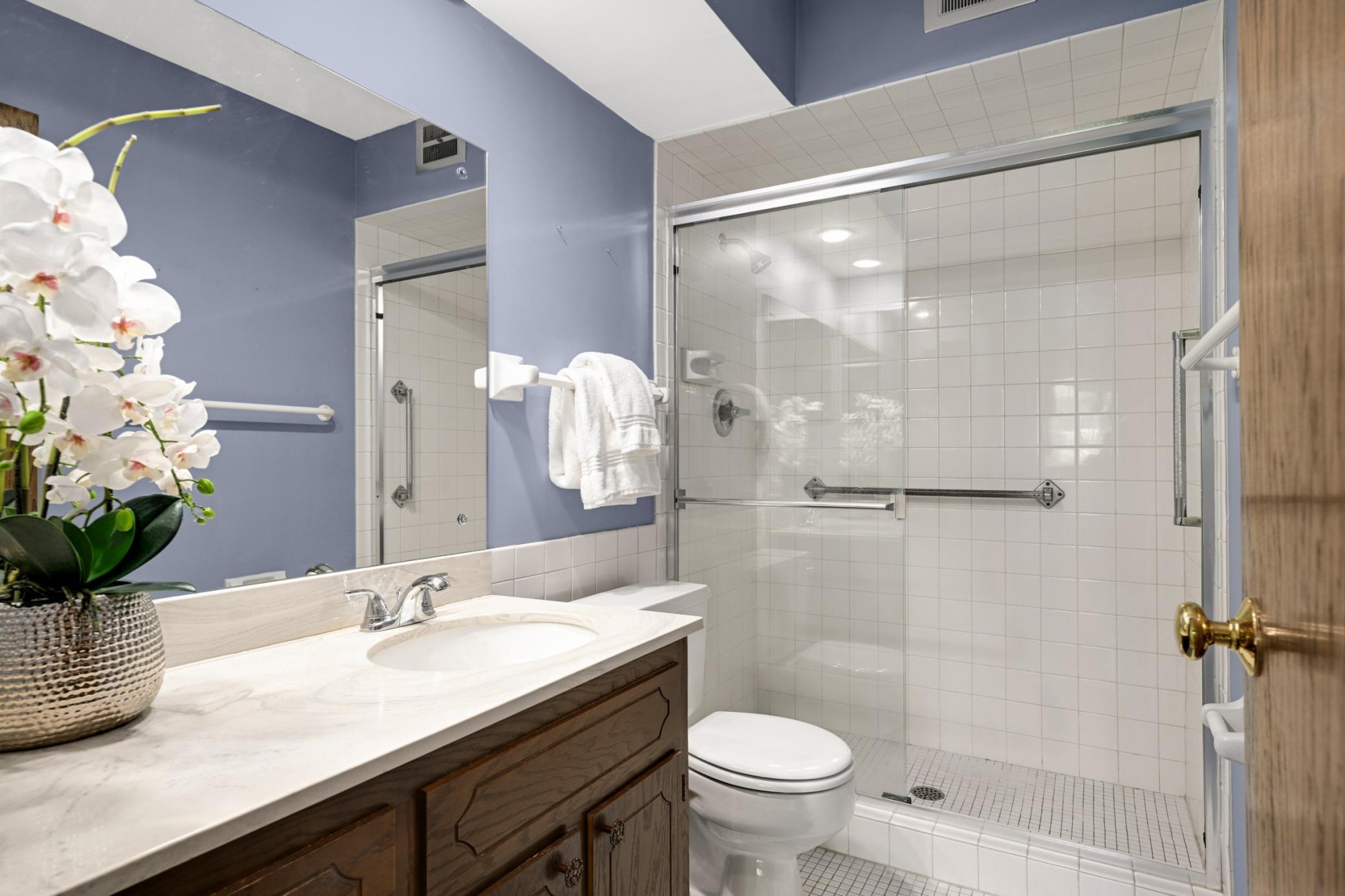 4360 Brookside Court 218 Property Photo 13