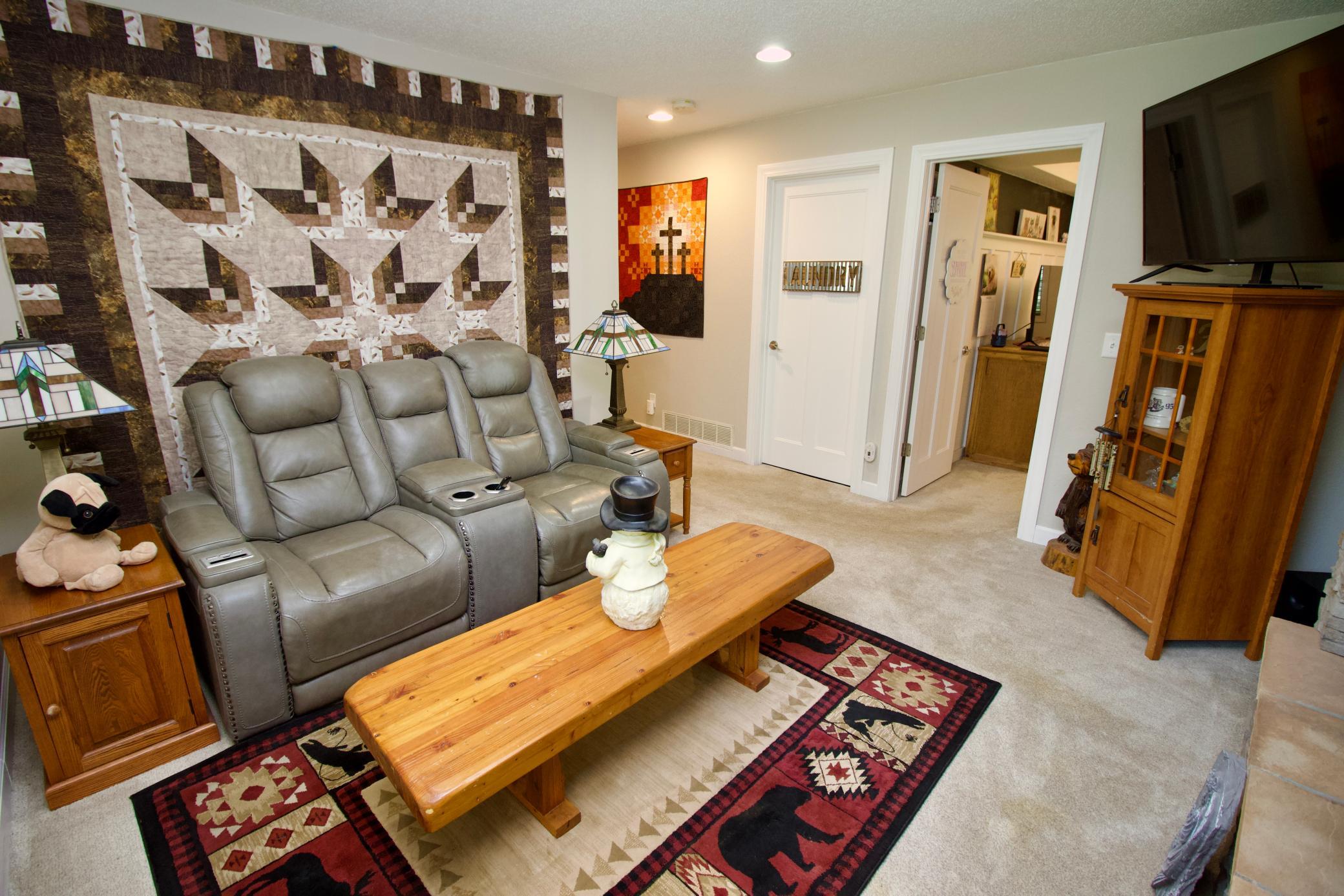 7172 Laredo Road Property Photo 18