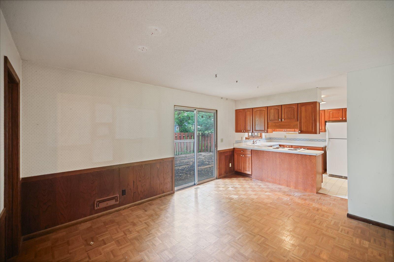 13009 Lakeview Drive Property Photo 4