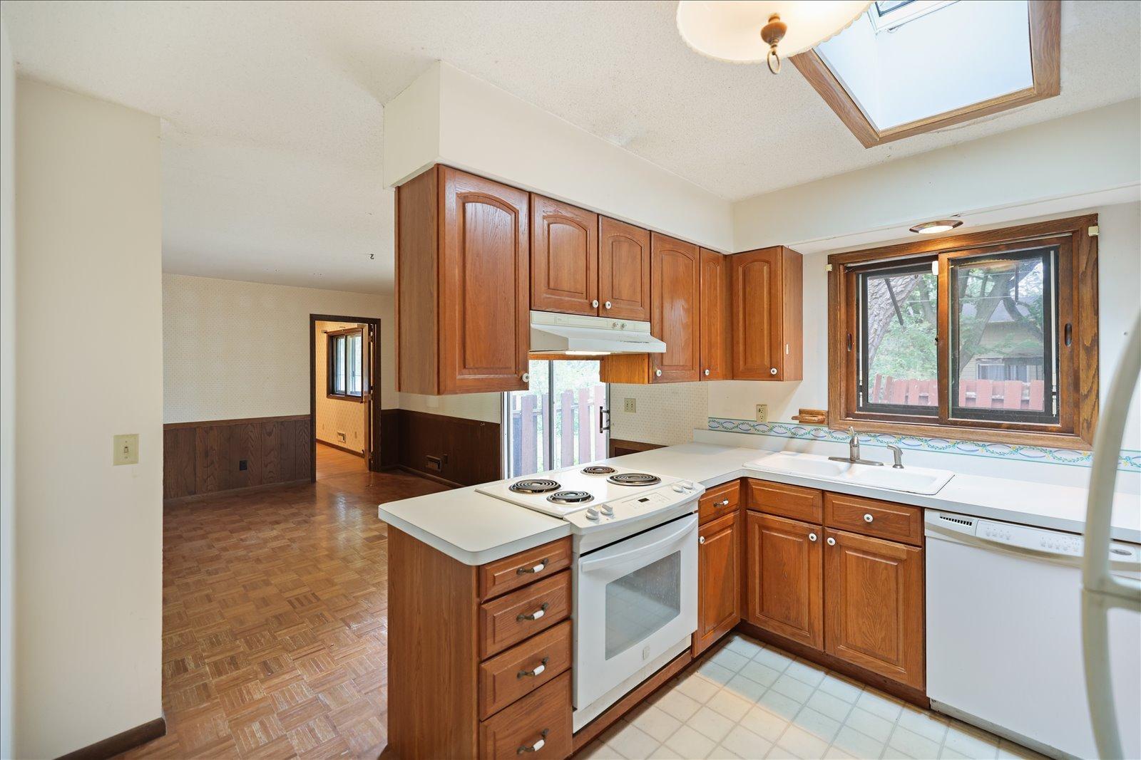 13009 Lakeview Drive Property Photo 5