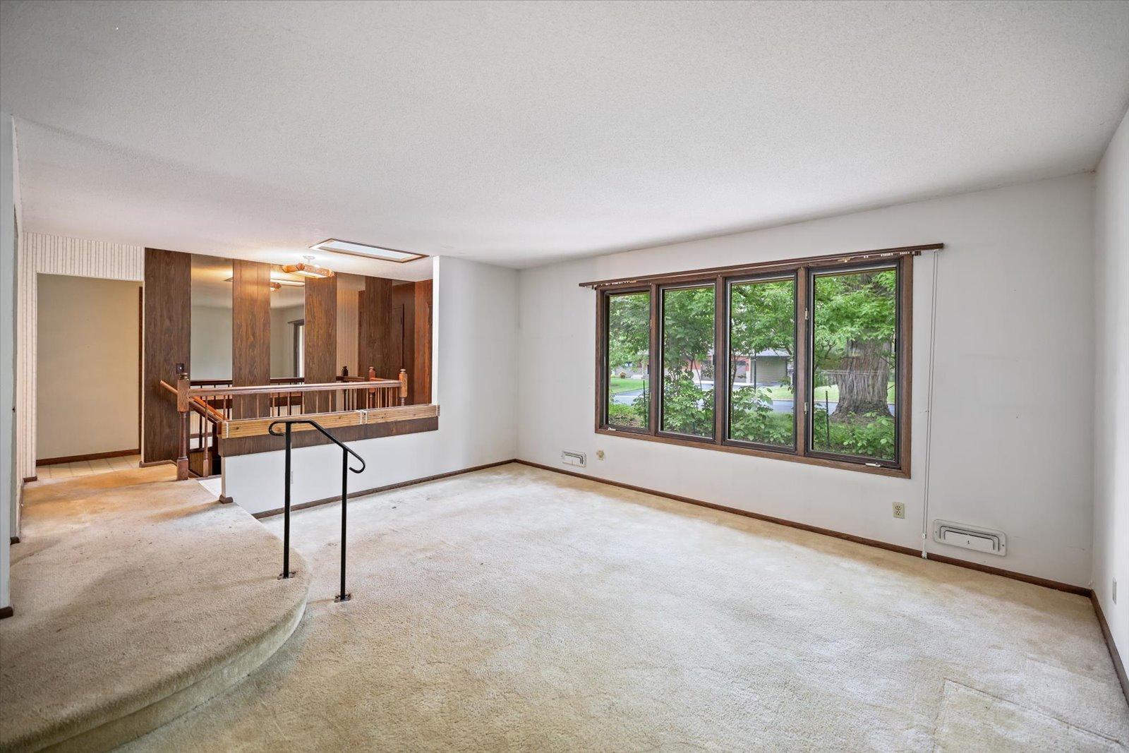 13009 Lakeview Drive Property Photo 9