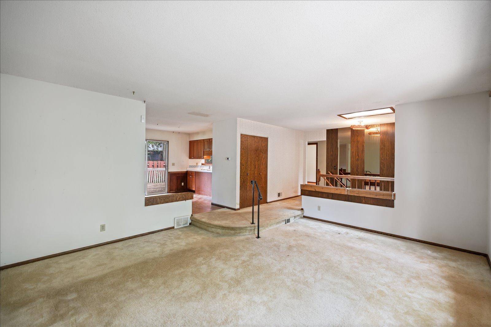 13009 Lakeview Drive Property Photo 10