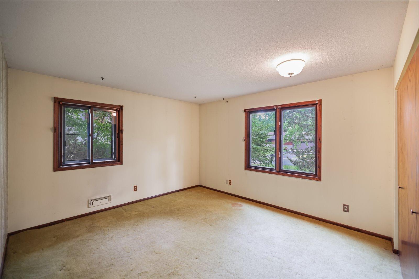 13009 Lakeview Drive Property Photo 11