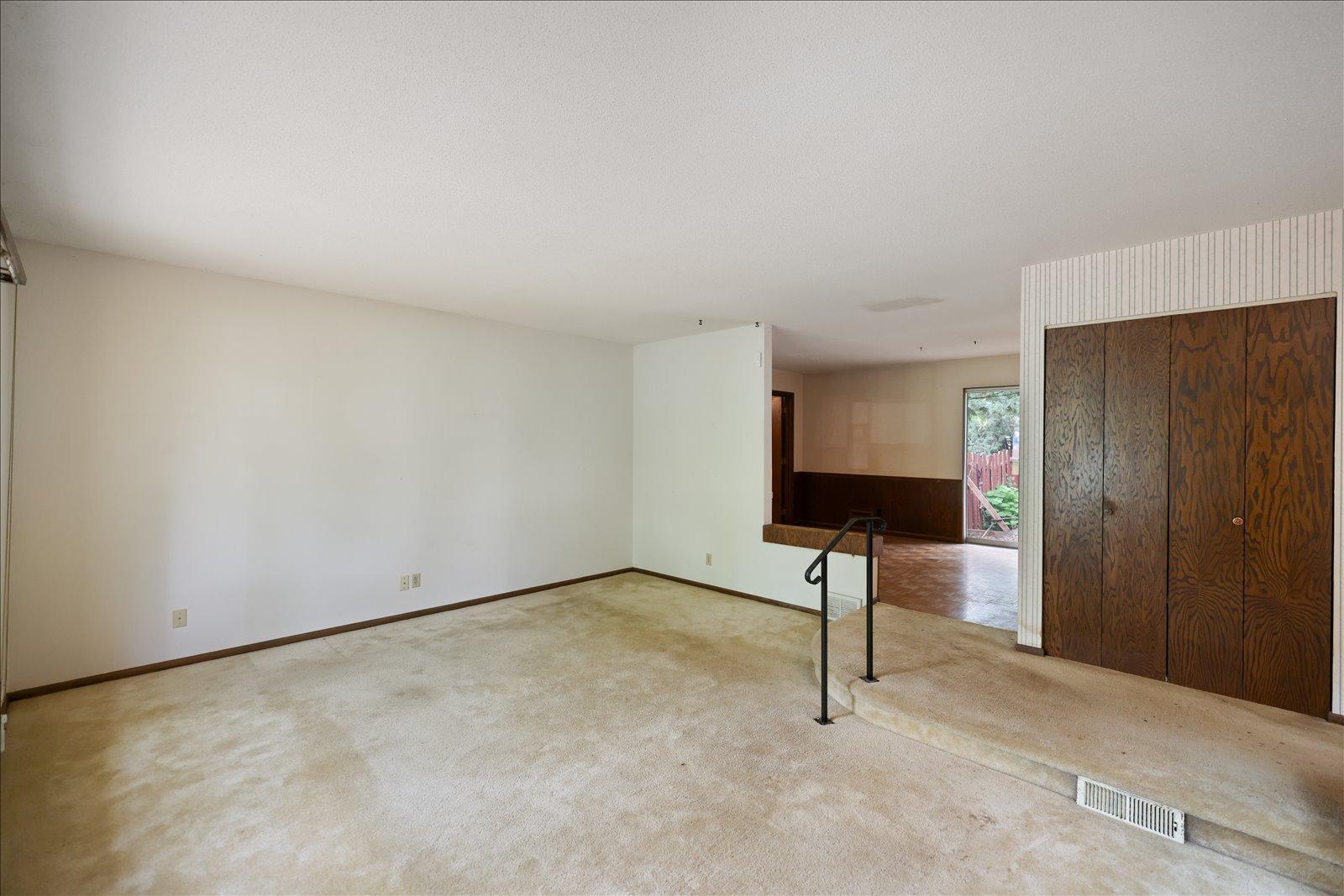 13009 Lakeview Drive Property Photo 17