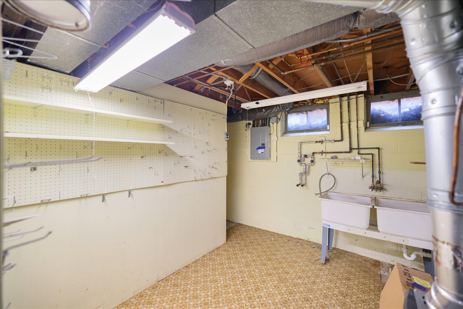 13009 Lakeview Drive Property Photo 32