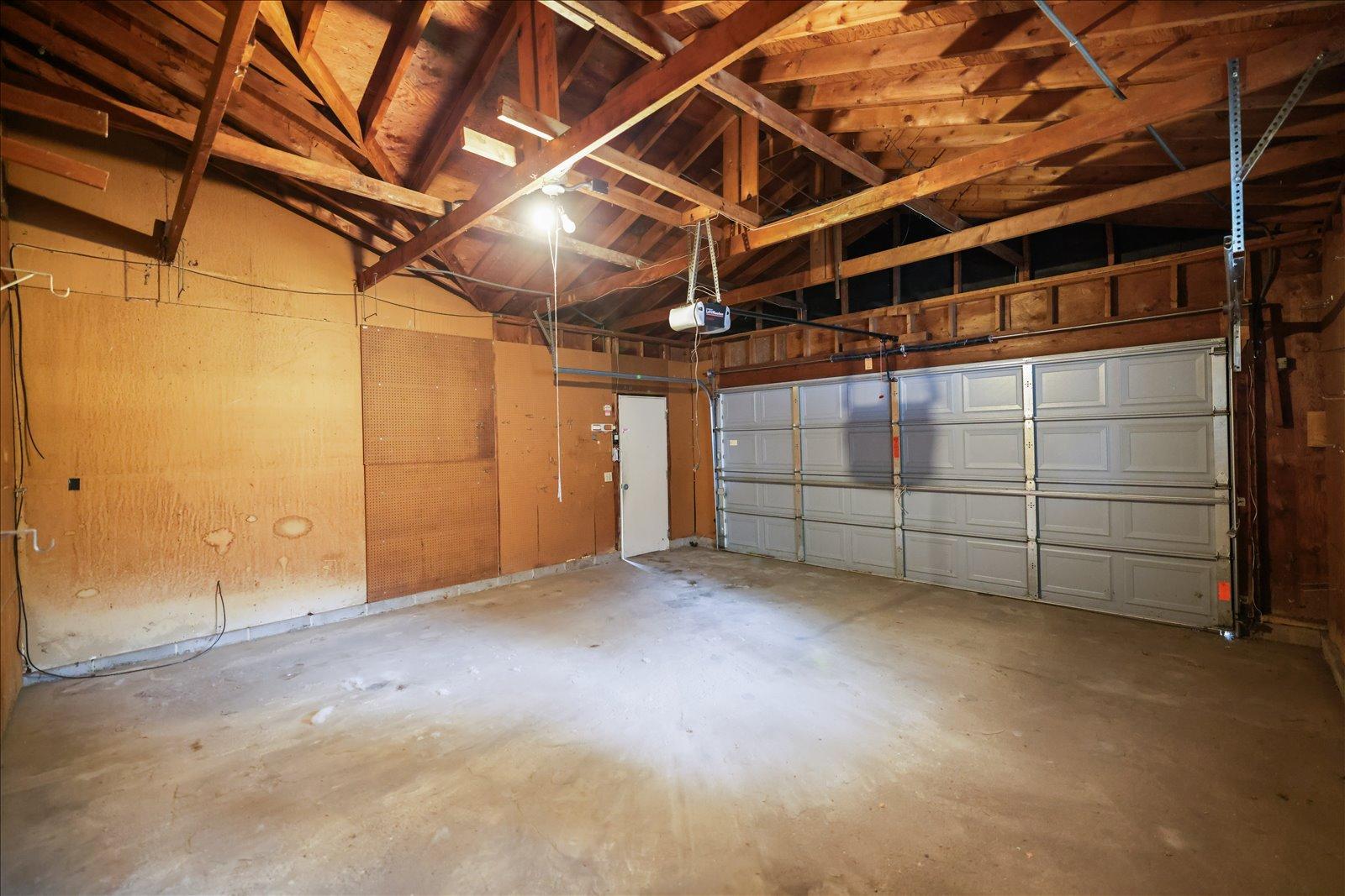 13009 Lakeview Drive Property Photo 38