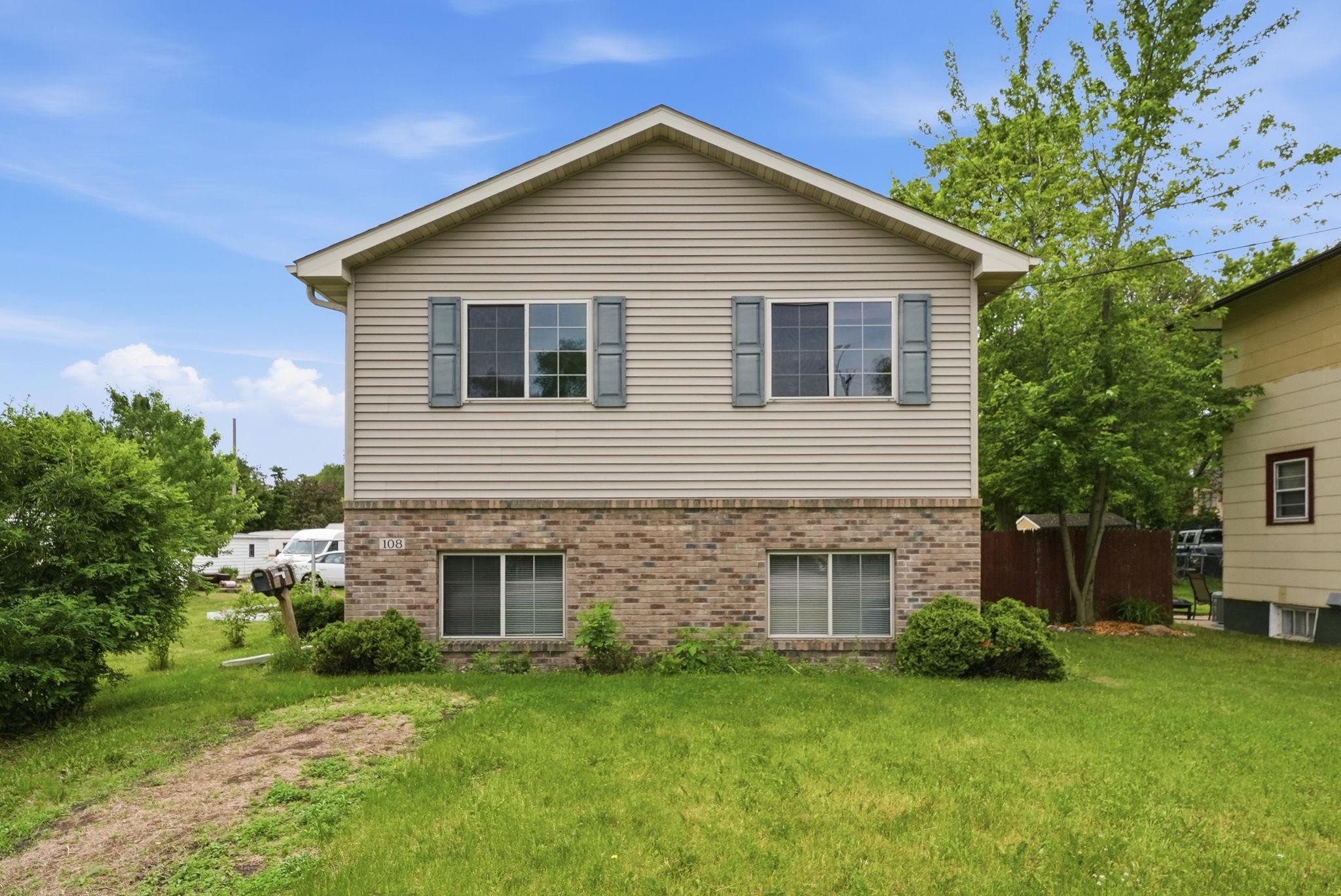 108 3rd Street N Property Photo 1