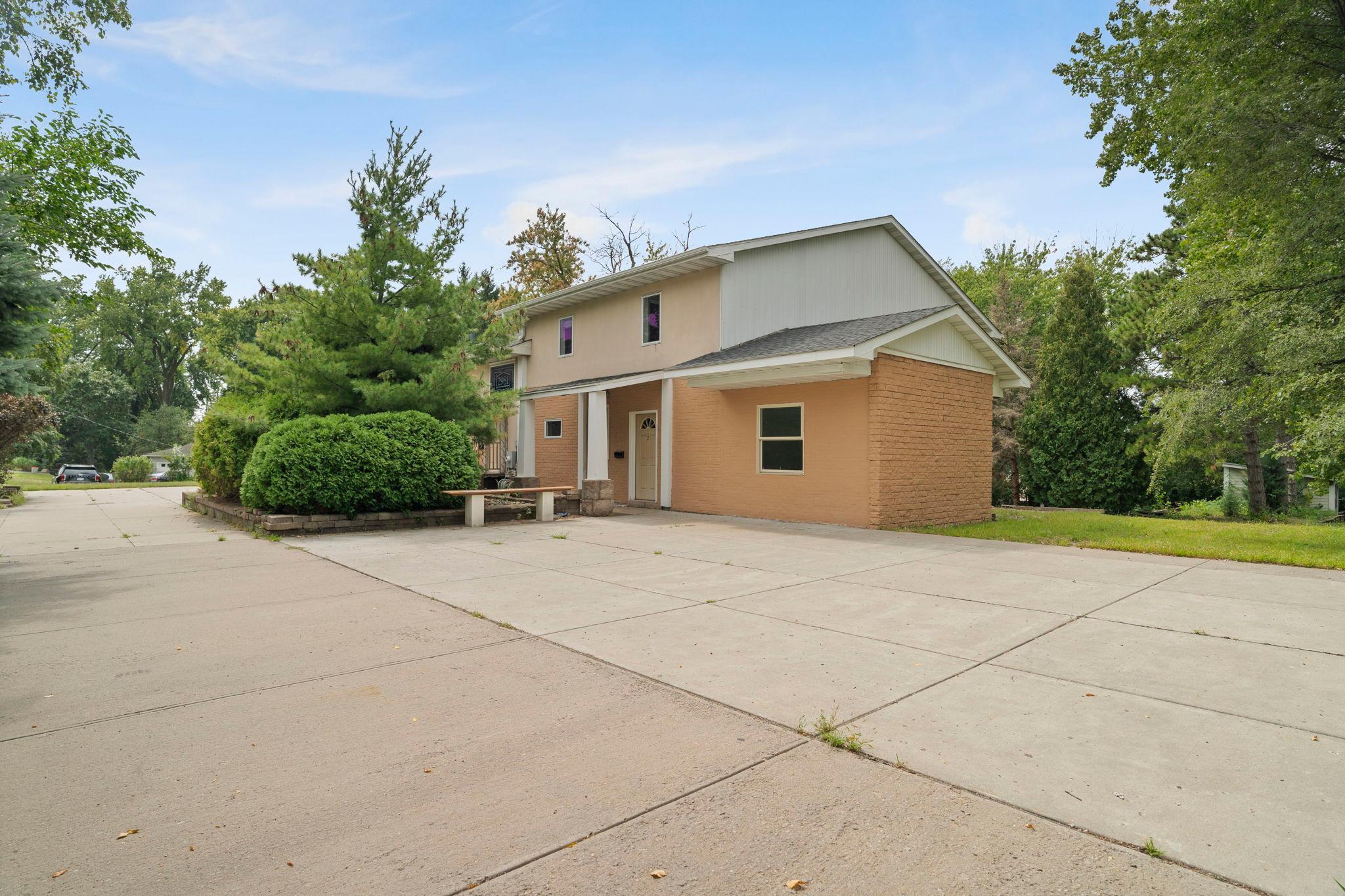 2981 Pilot Knob Road Property Photo 2