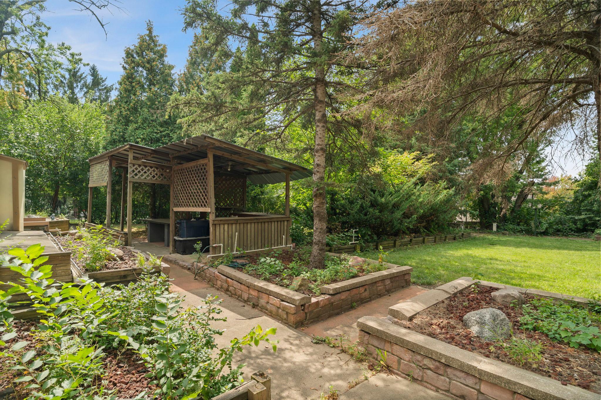 2981 Pilot Knob Road Property Photo 9