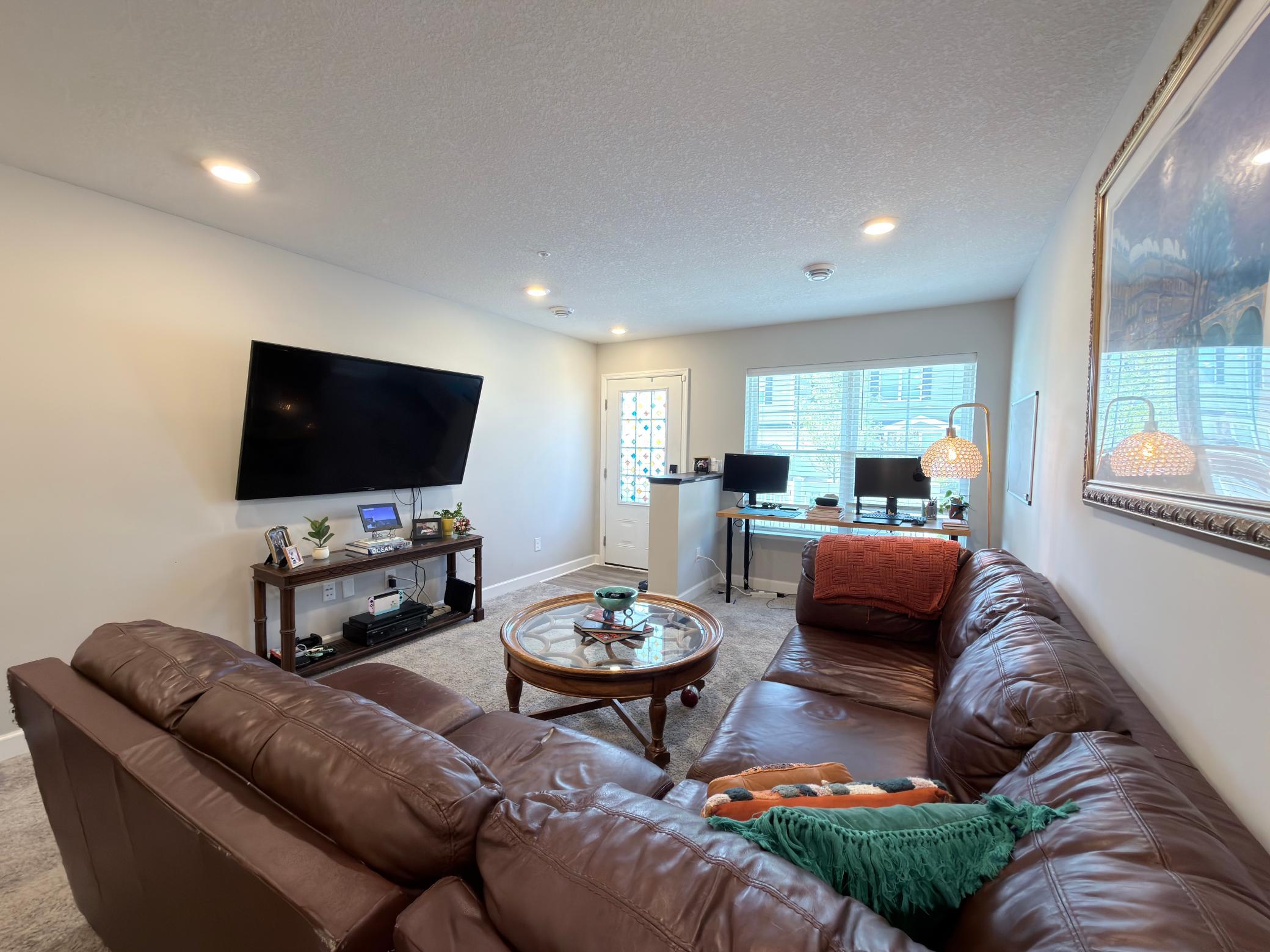10518 Weston Way N Property Photo 4