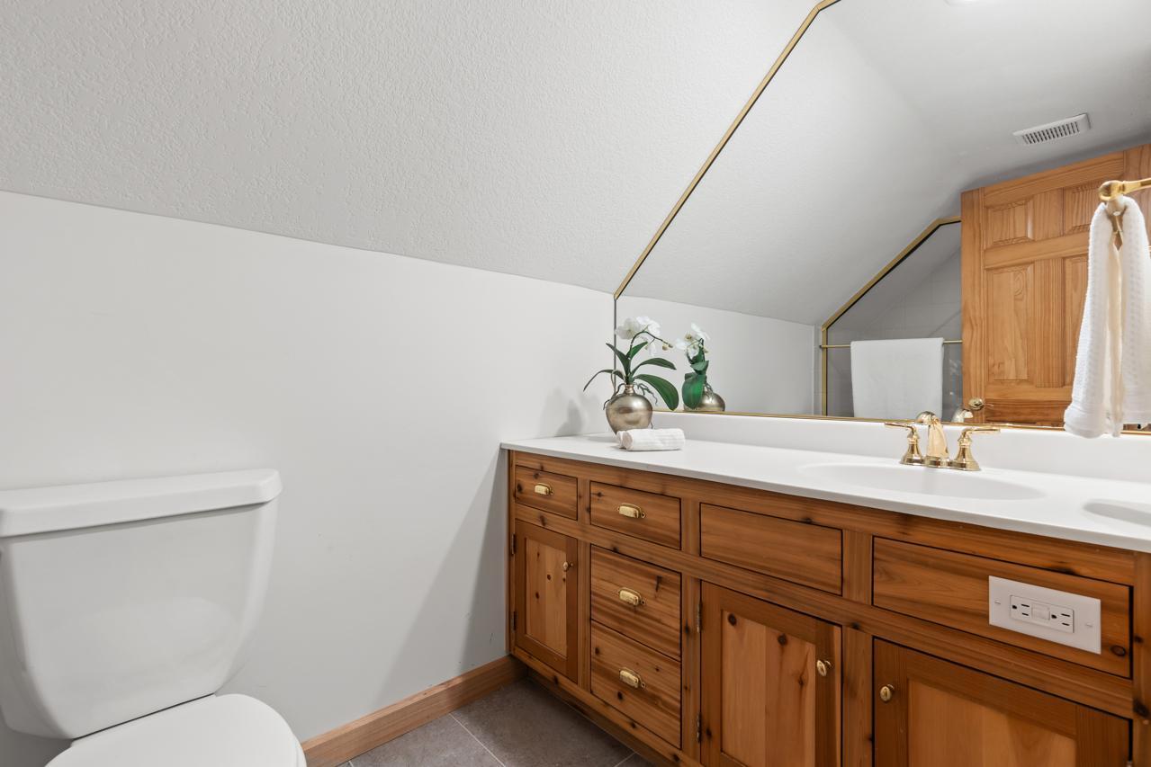 6060 Ridge Road Property Photo 23