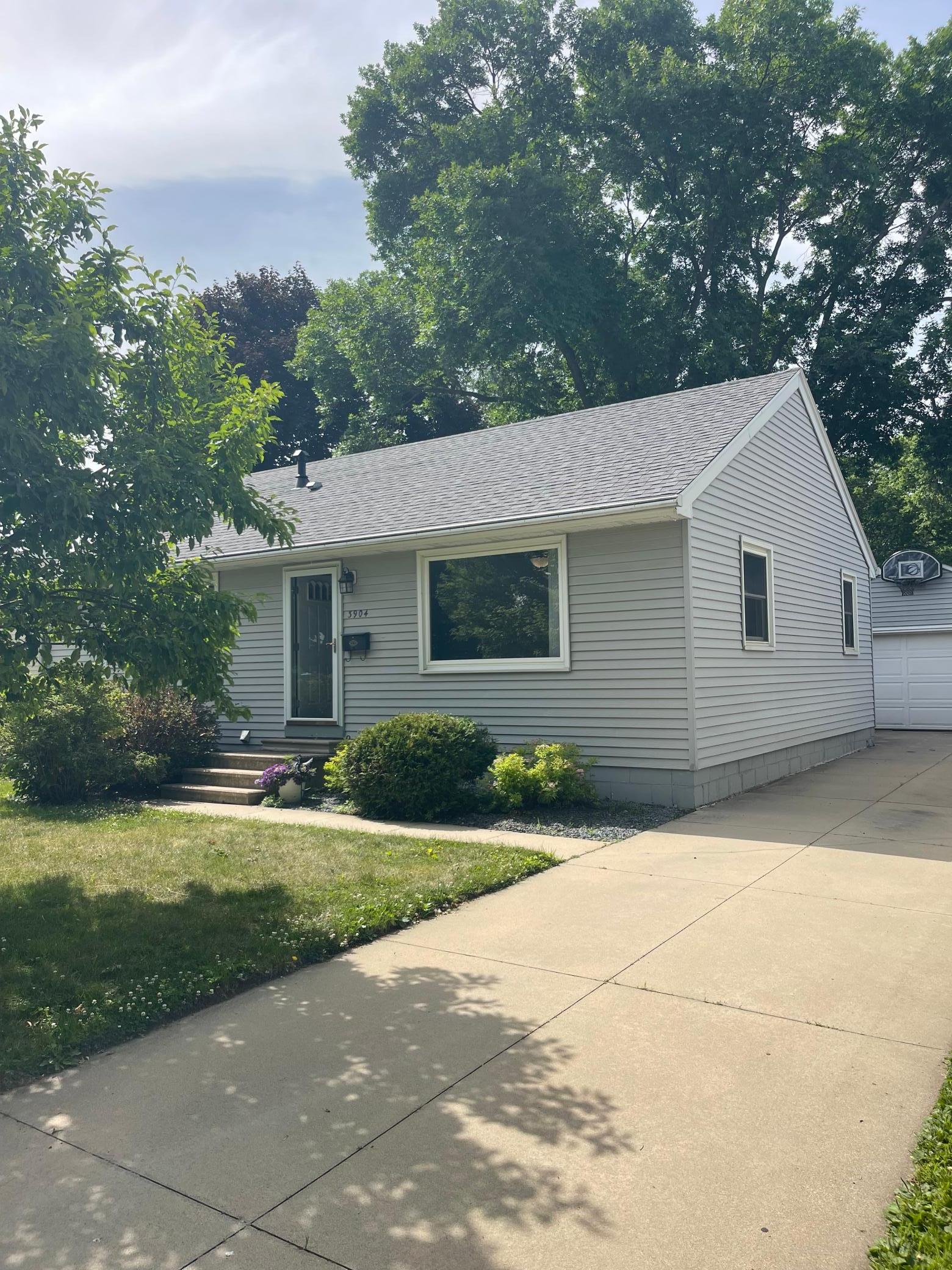 3904 7th Place Nw Property Photo 1