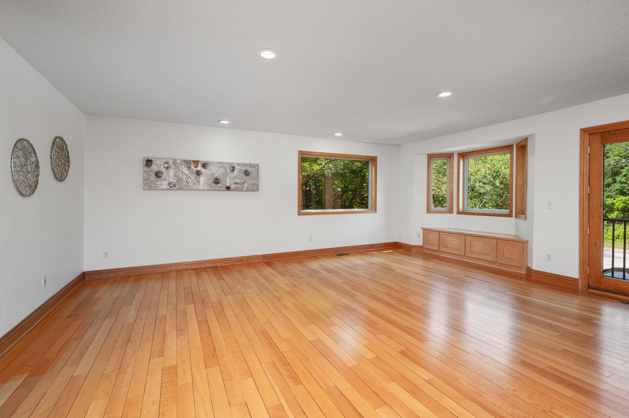 2015 Upton Avenue S Property Photo 9