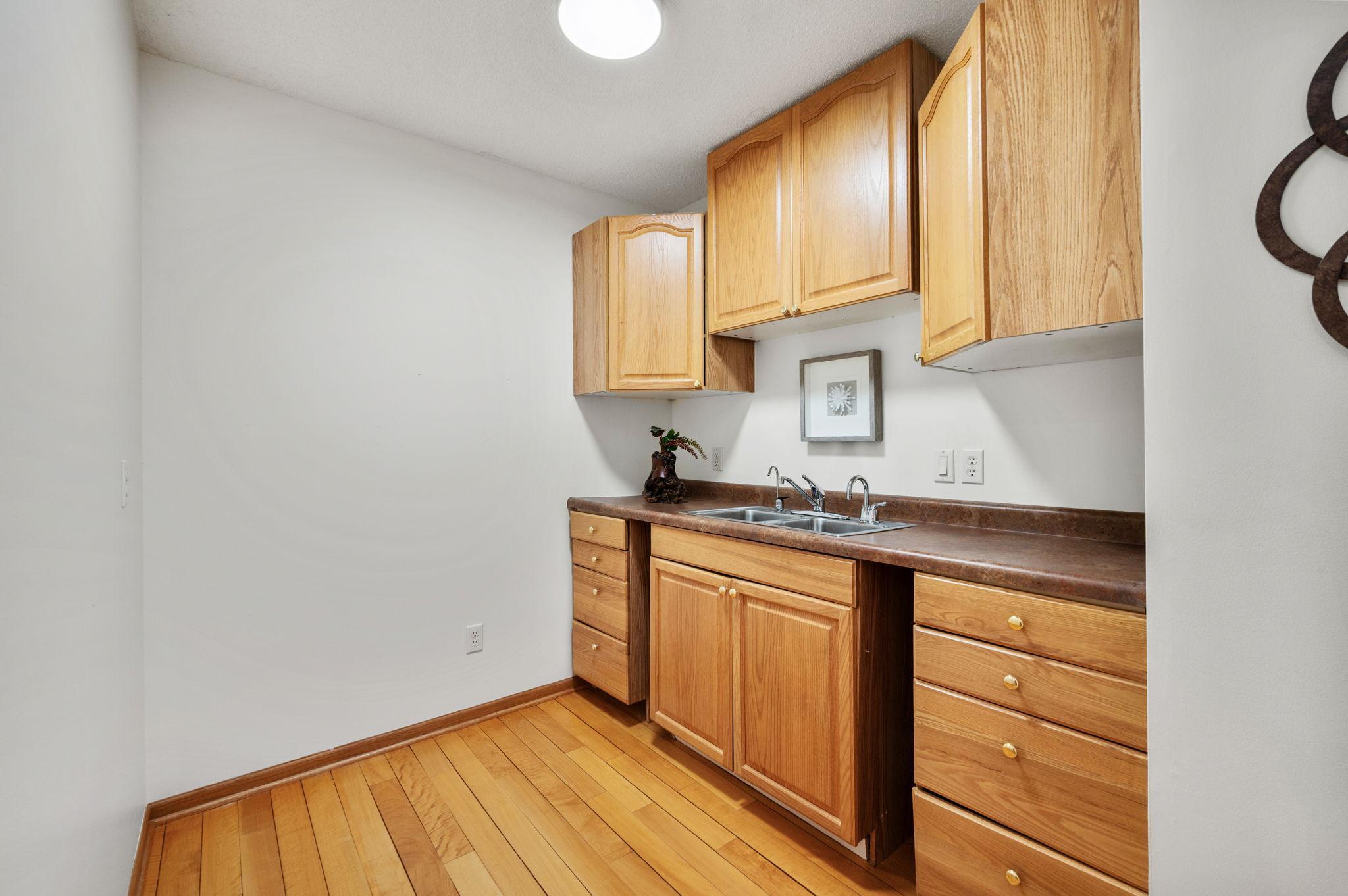 2015 Upton Avenue S Property Photo 13