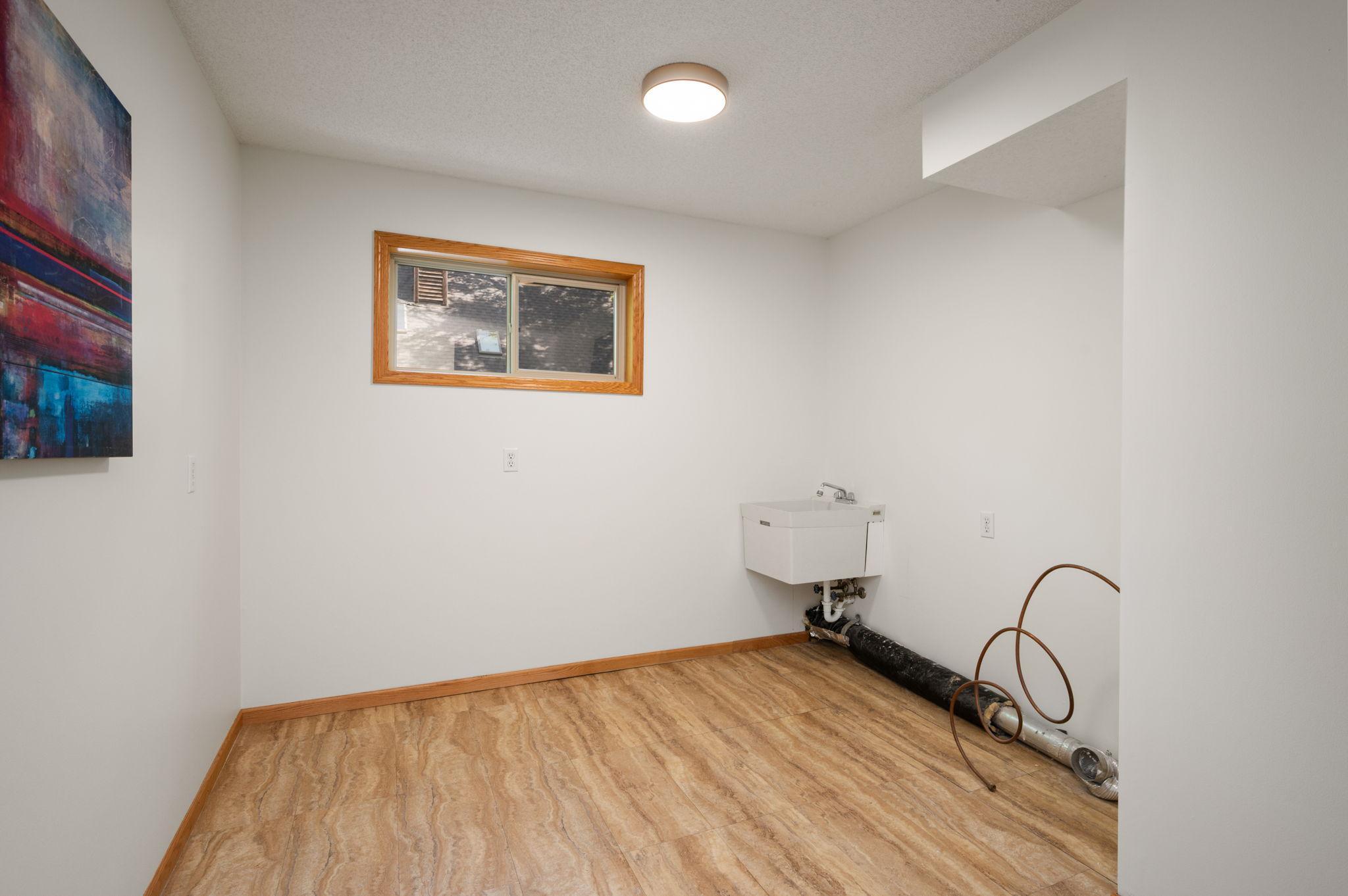 2015 Upton Avenue S Property Photo 30