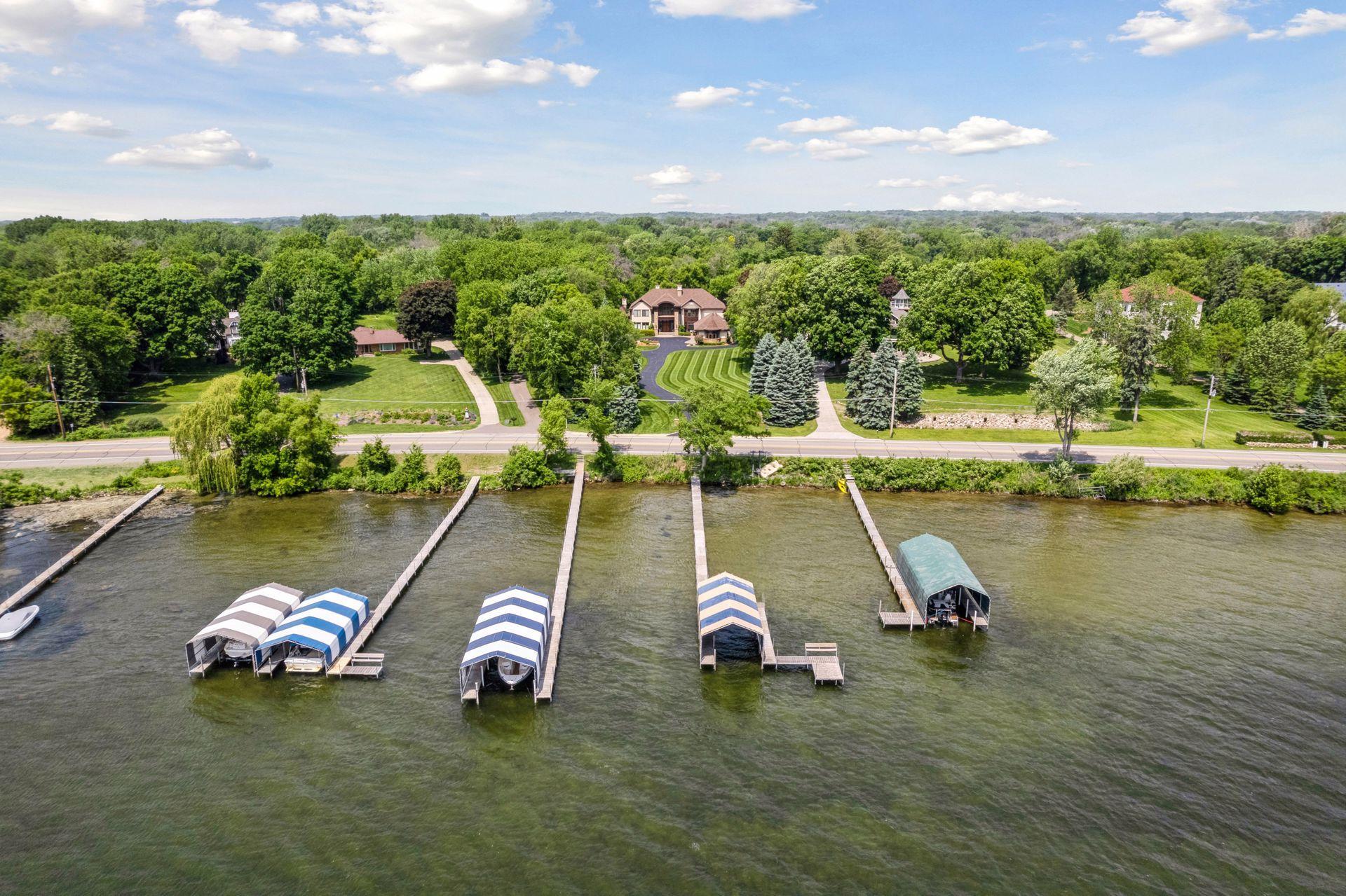 1910 Shoreline Drive Property Photo