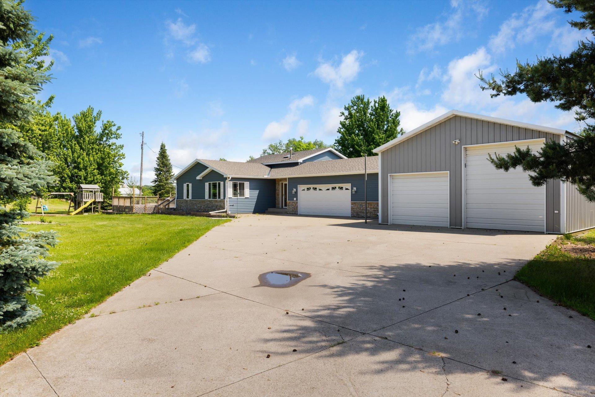 9260 Highway 95 Ne Property Photo 3
