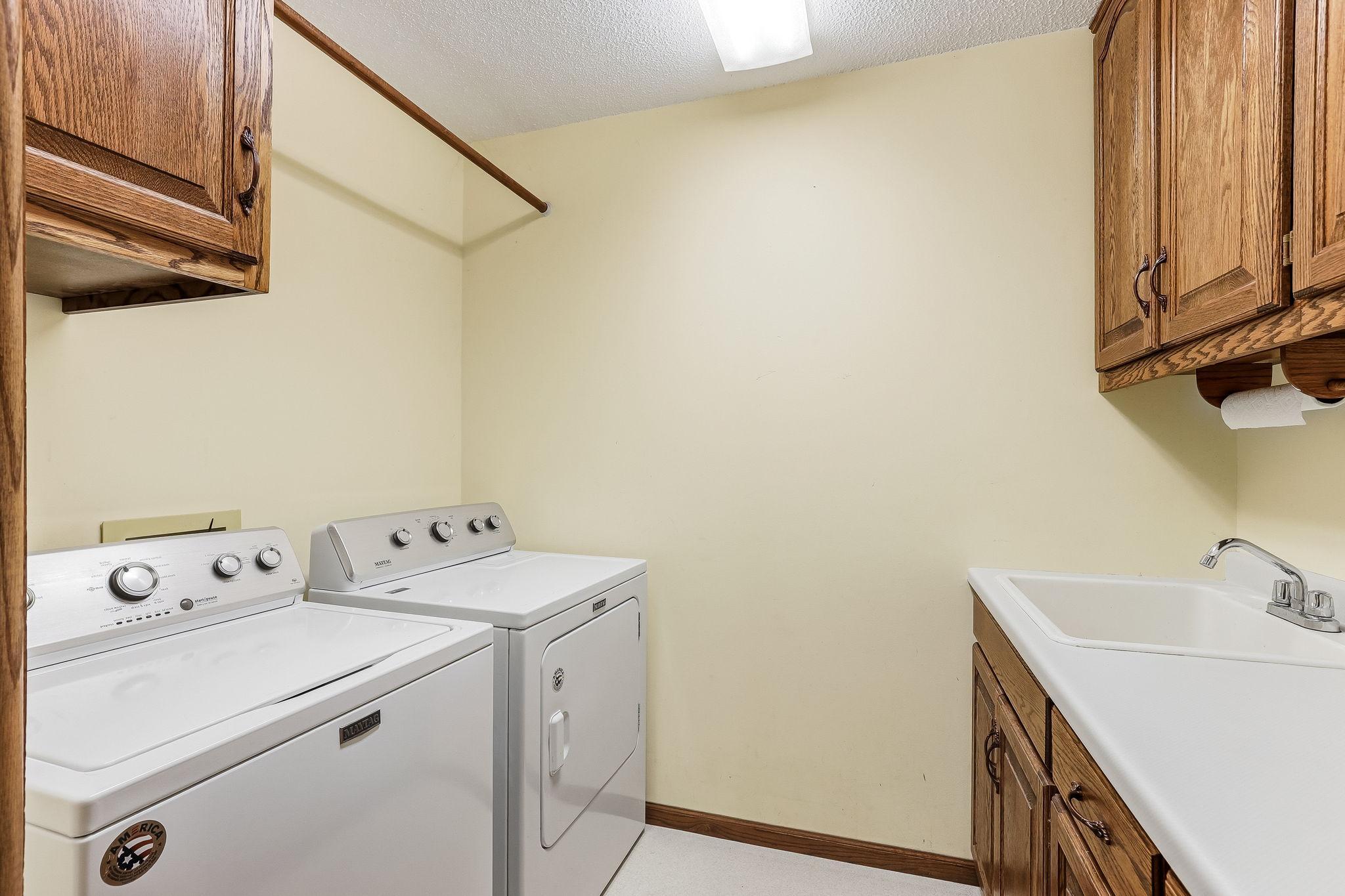 3120 Devon Terrace Property Photo 10