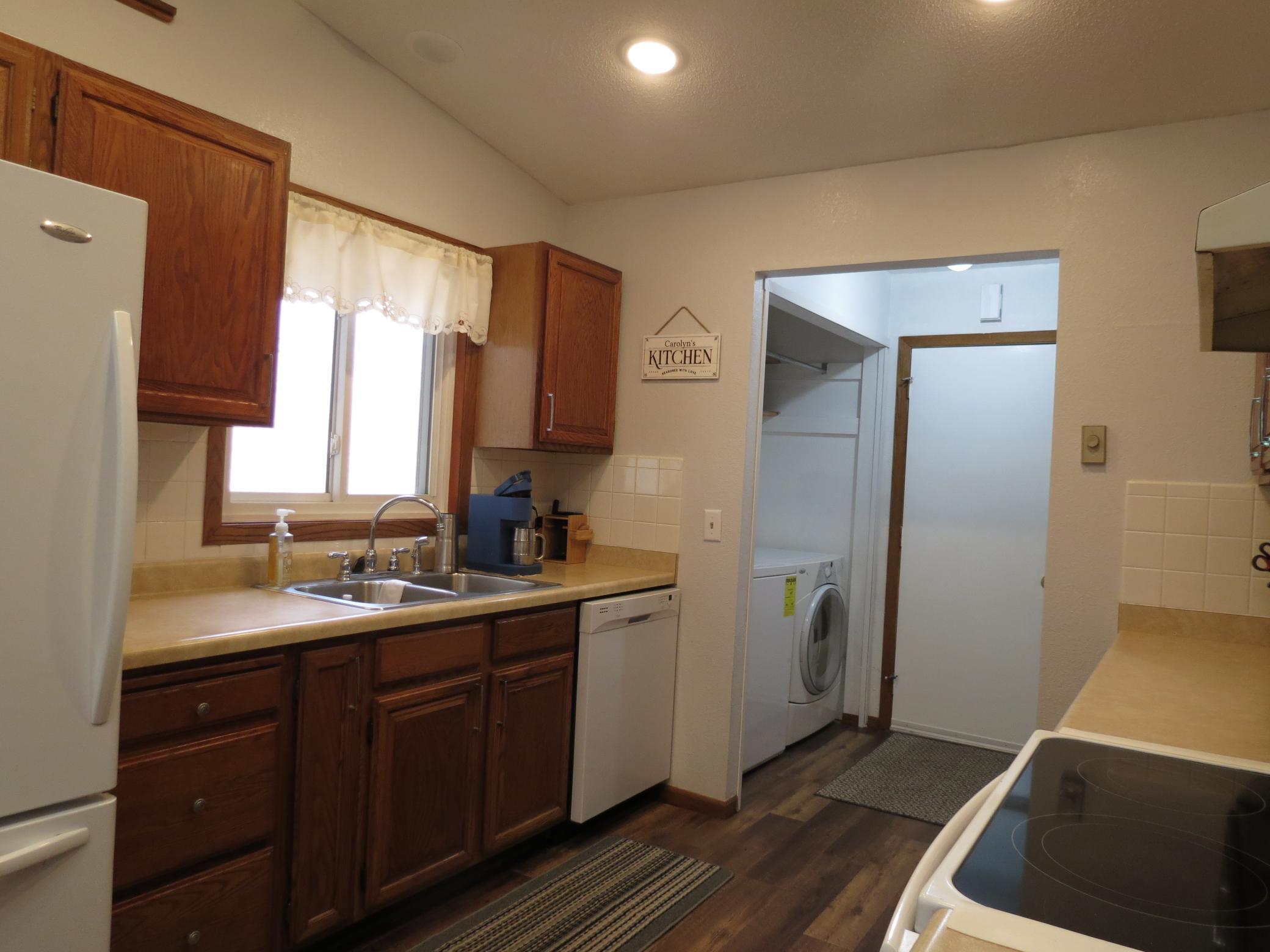 912 3rd Street N 7 Property Photo 6