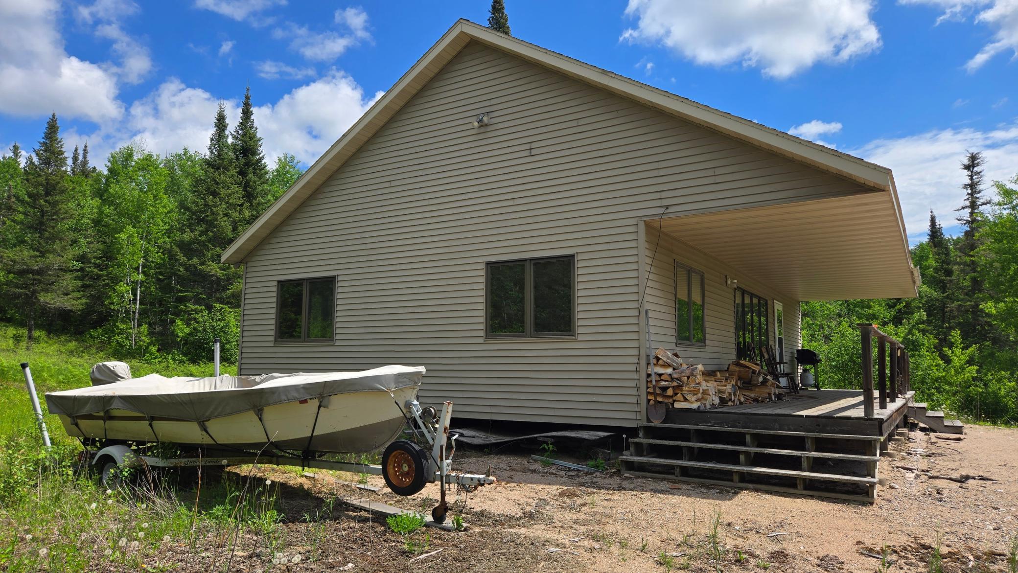 5142 Wolf Knoll Road Property Photo 6