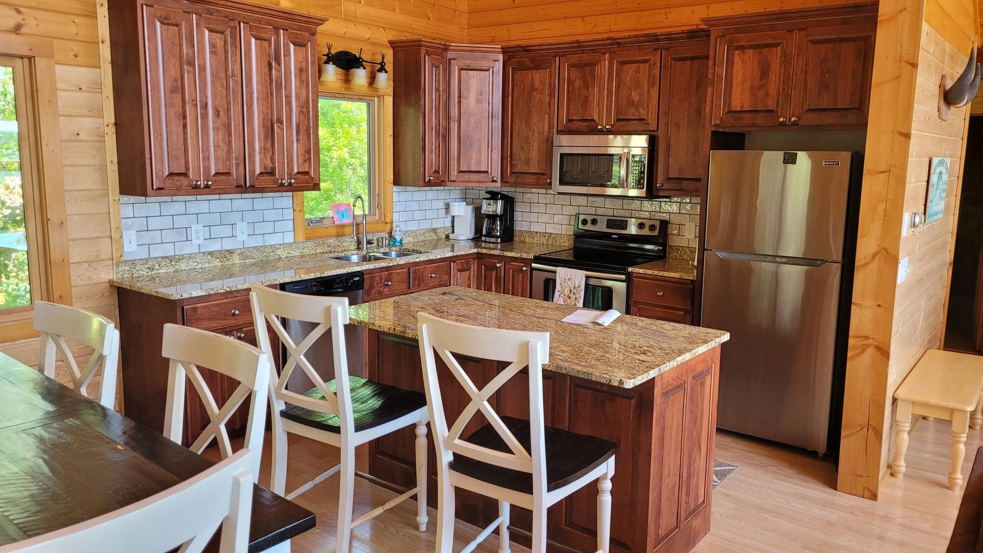 1375 Smith Drive Nw Property Photo 3