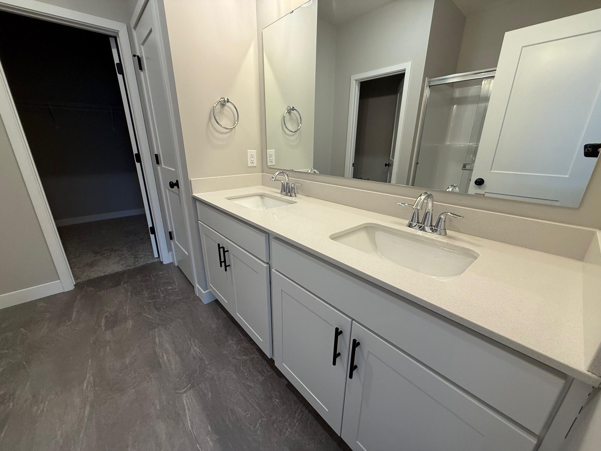 5438 Welter Way Property Photo 8