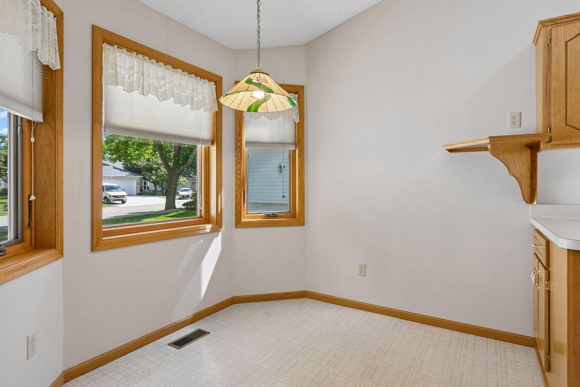 710 Emerald Ridge Property Photo 19
