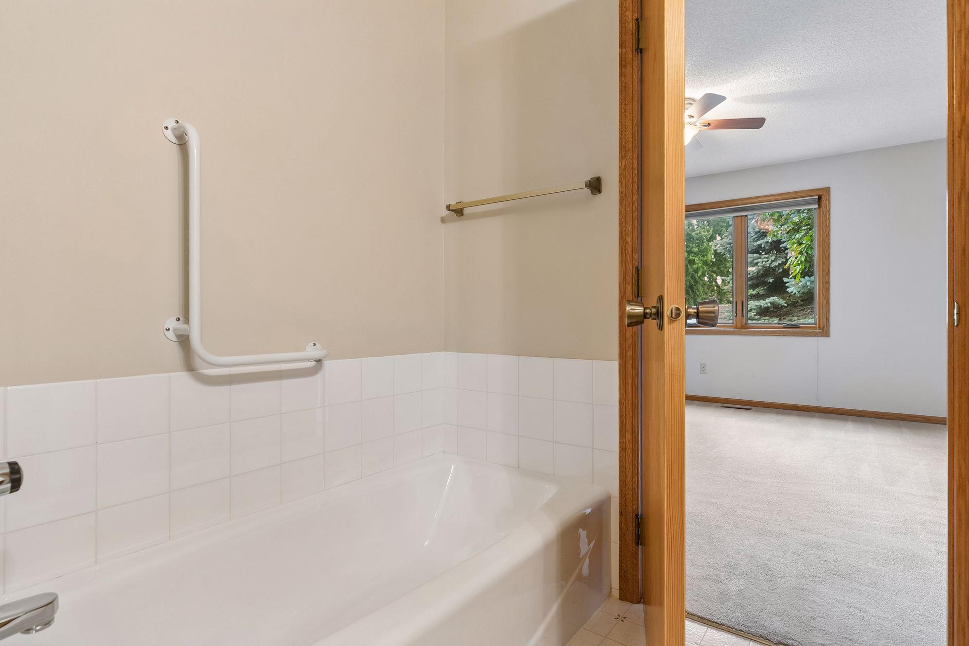 710 Emerald Ridge Property Photo 31