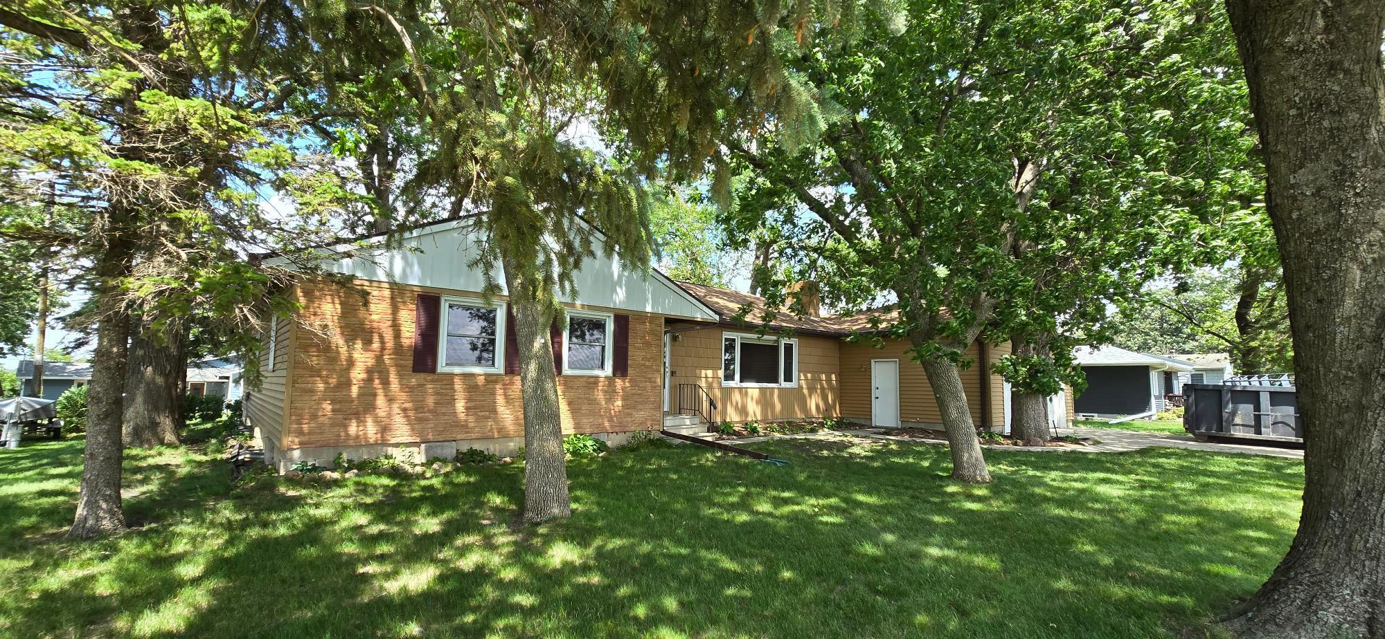 1713 S Shore Drive Property Photo 2