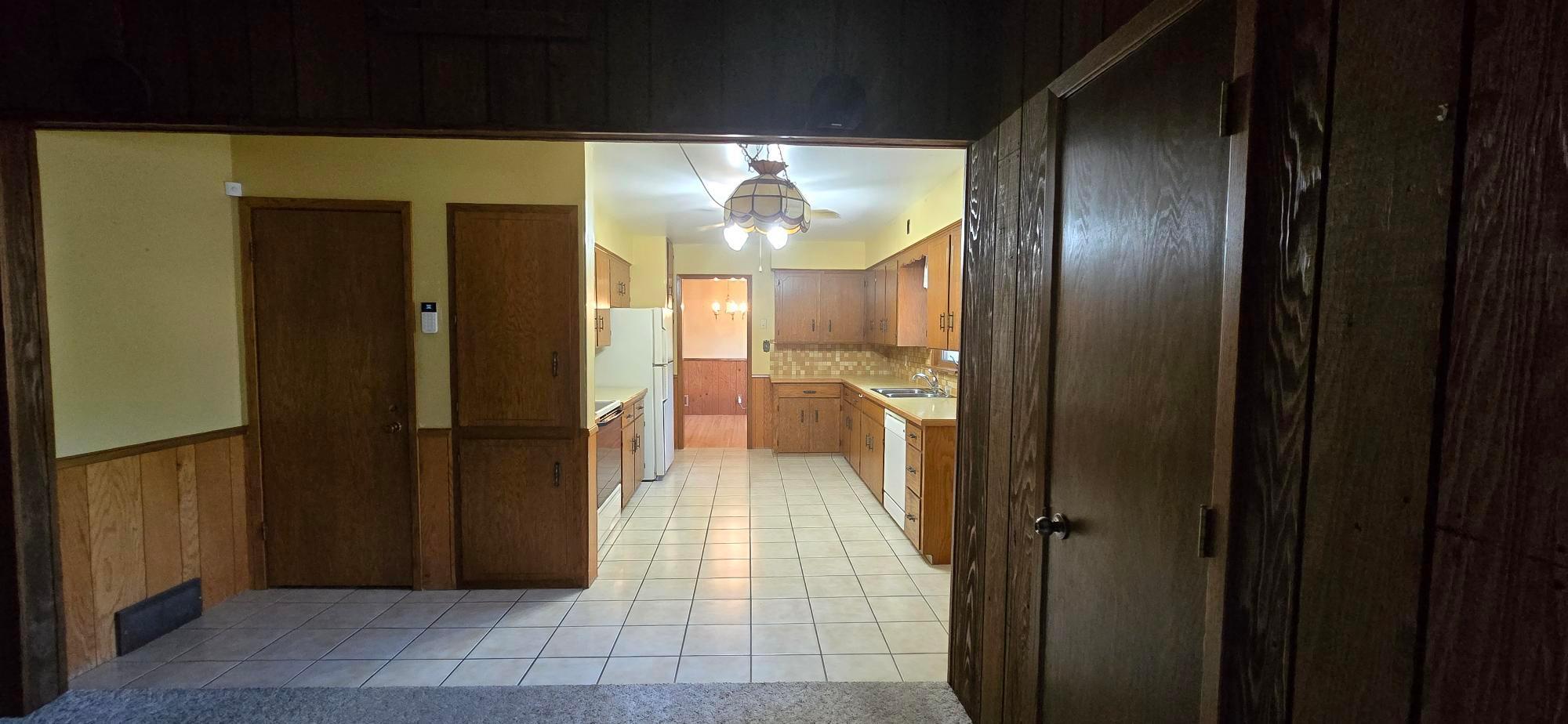 1713 S Shore Drive Property Photo 11