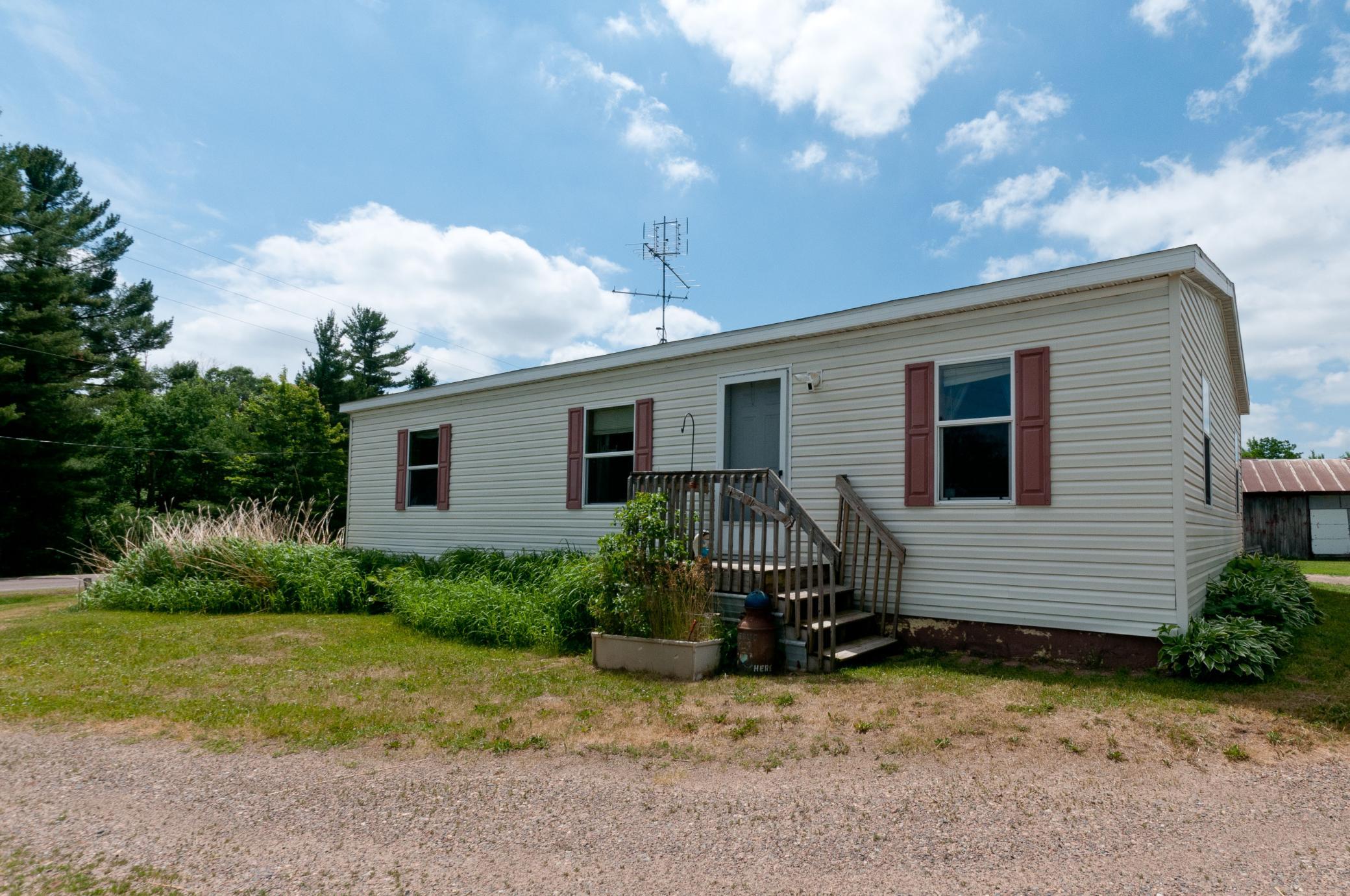 2062 3 1/2 Avenue Property Photo 1