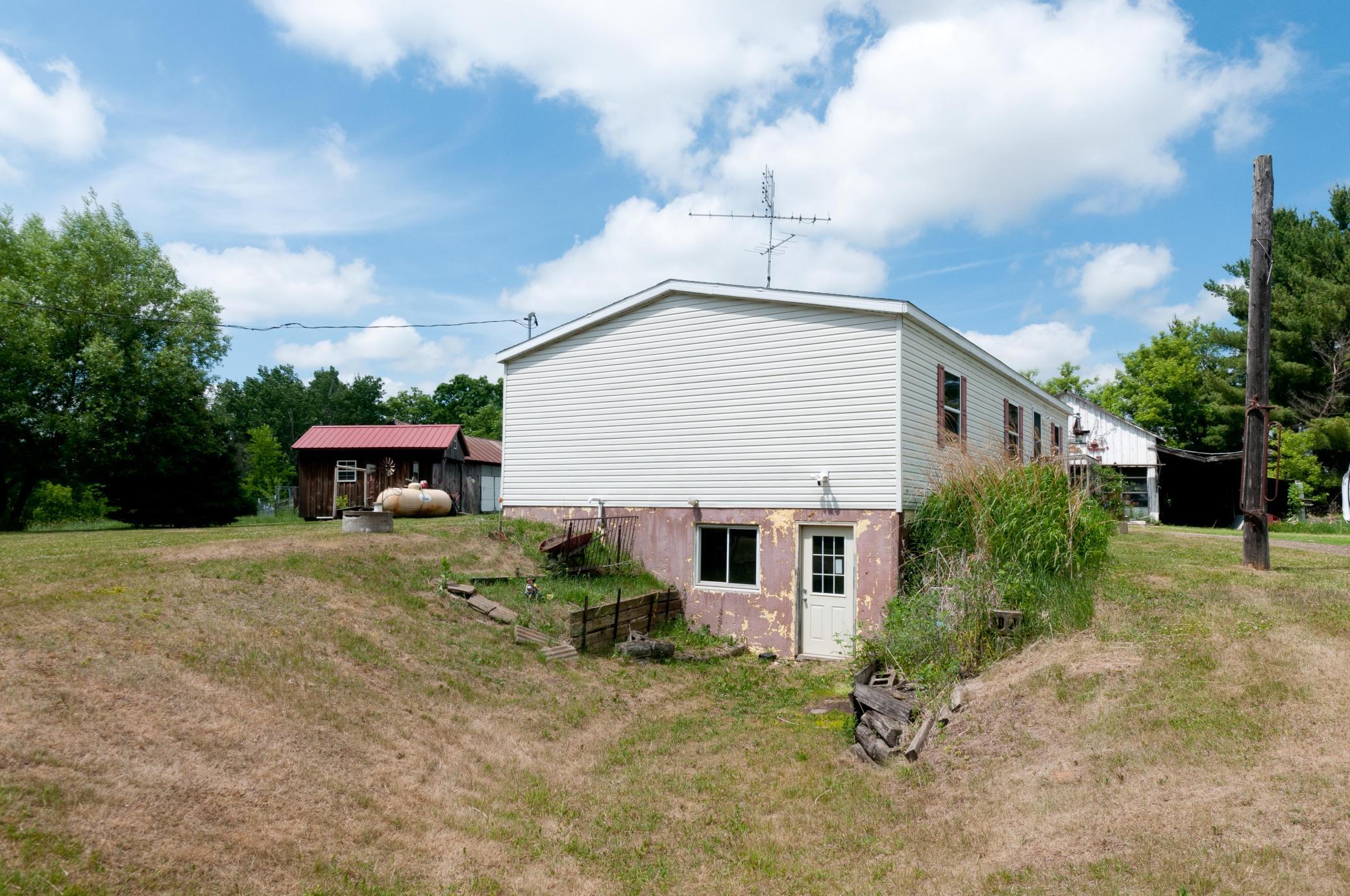 2062 3 1/2 Avenue Property Photo 10