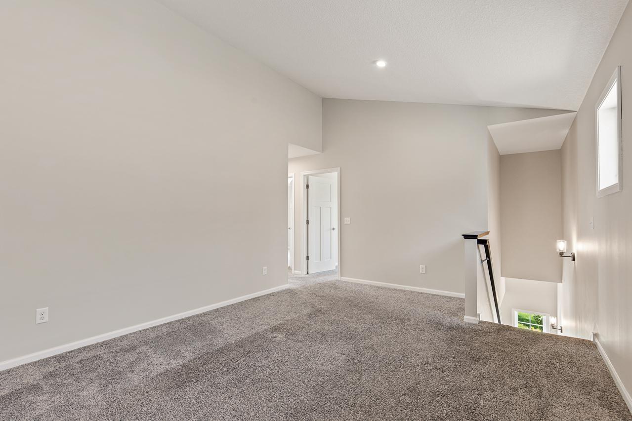 1075 Anthony Way Property Photo 16