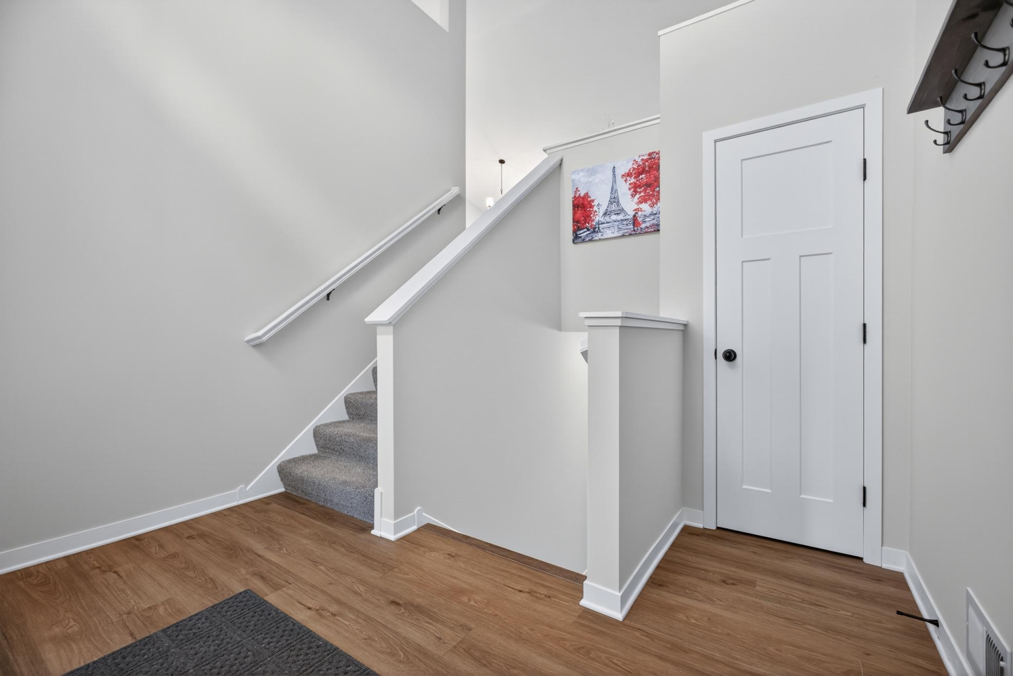 25695 Euclid Avenue Property Photo 6