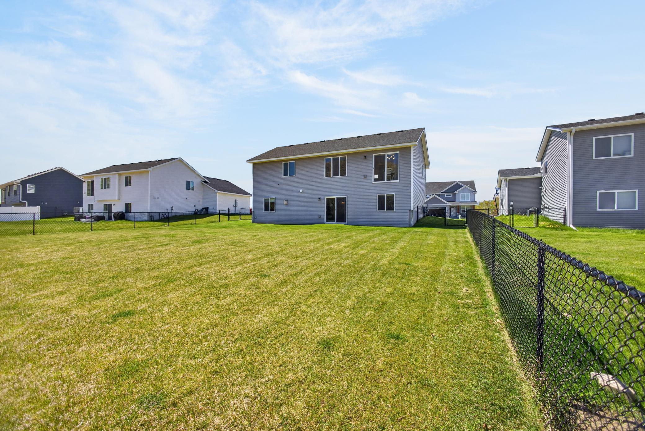 25695 Euclid Avenue Property Photo 45
