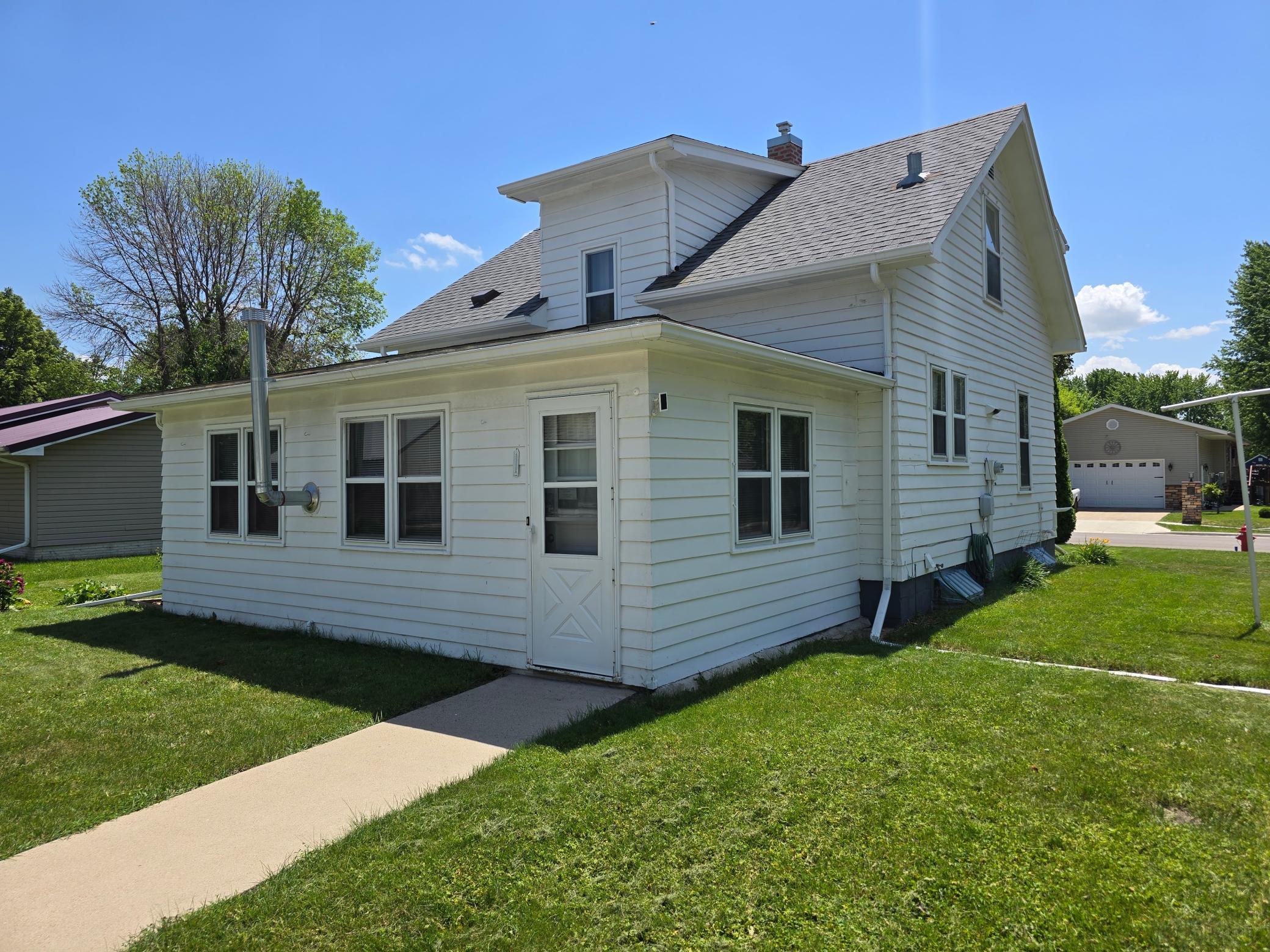 1601 Murray Avenue Property Photo 3