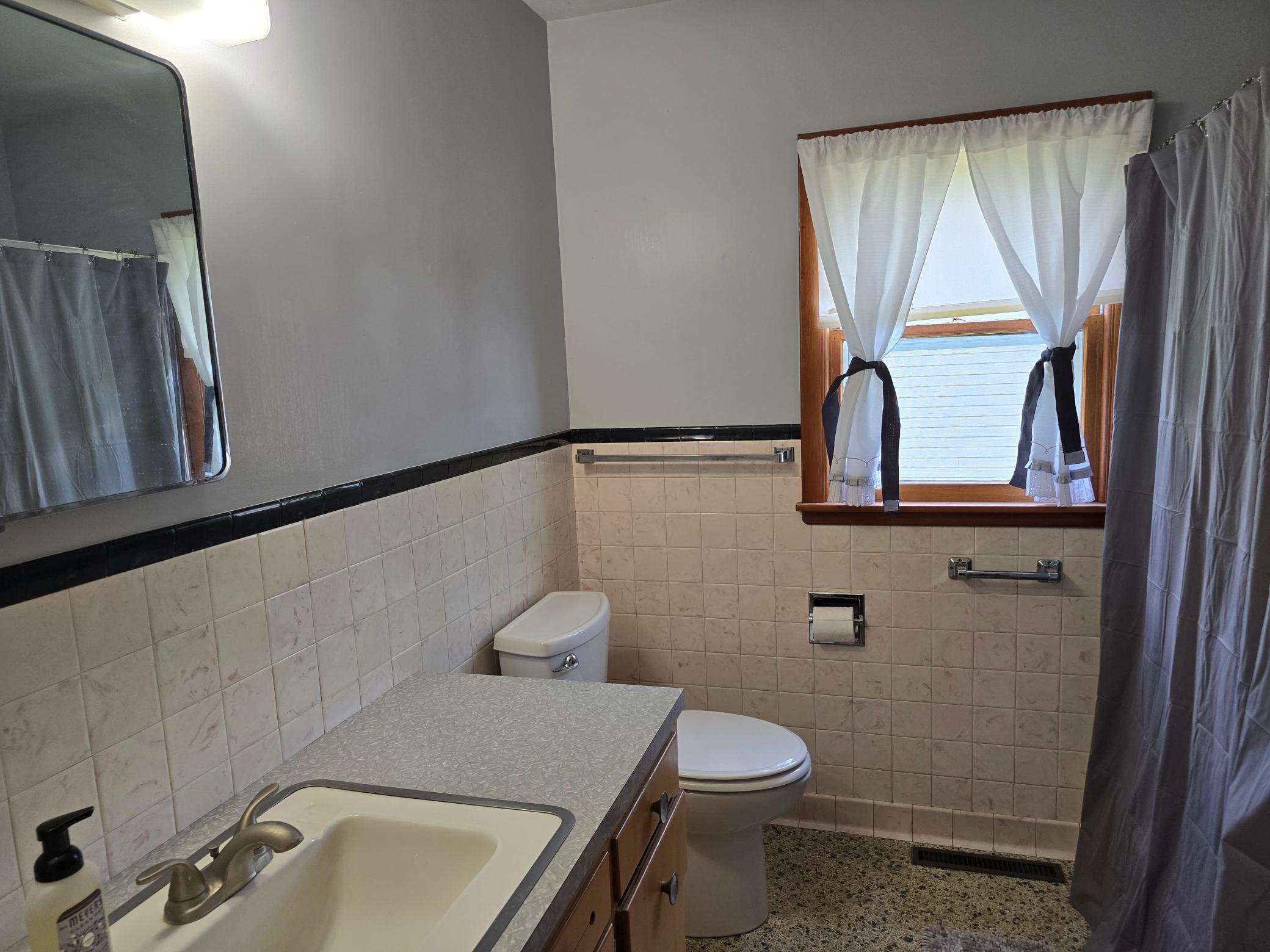 1601 Murray Avenue Property Photo 15