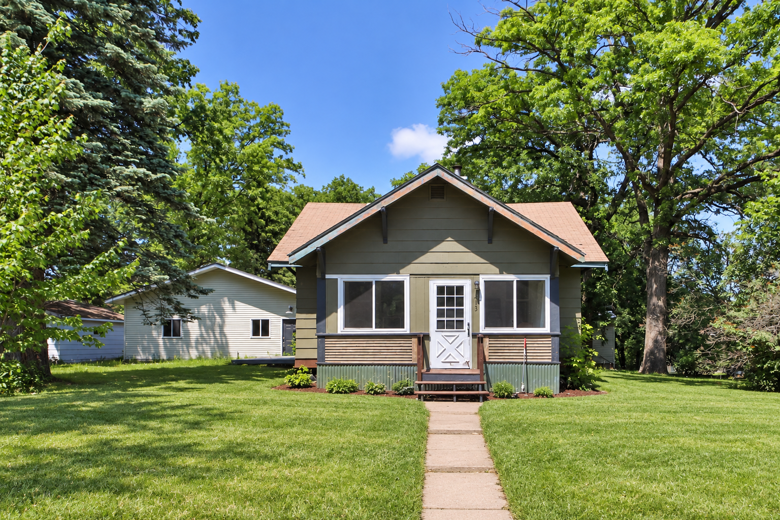 413 1st Street SW Property Photo 1