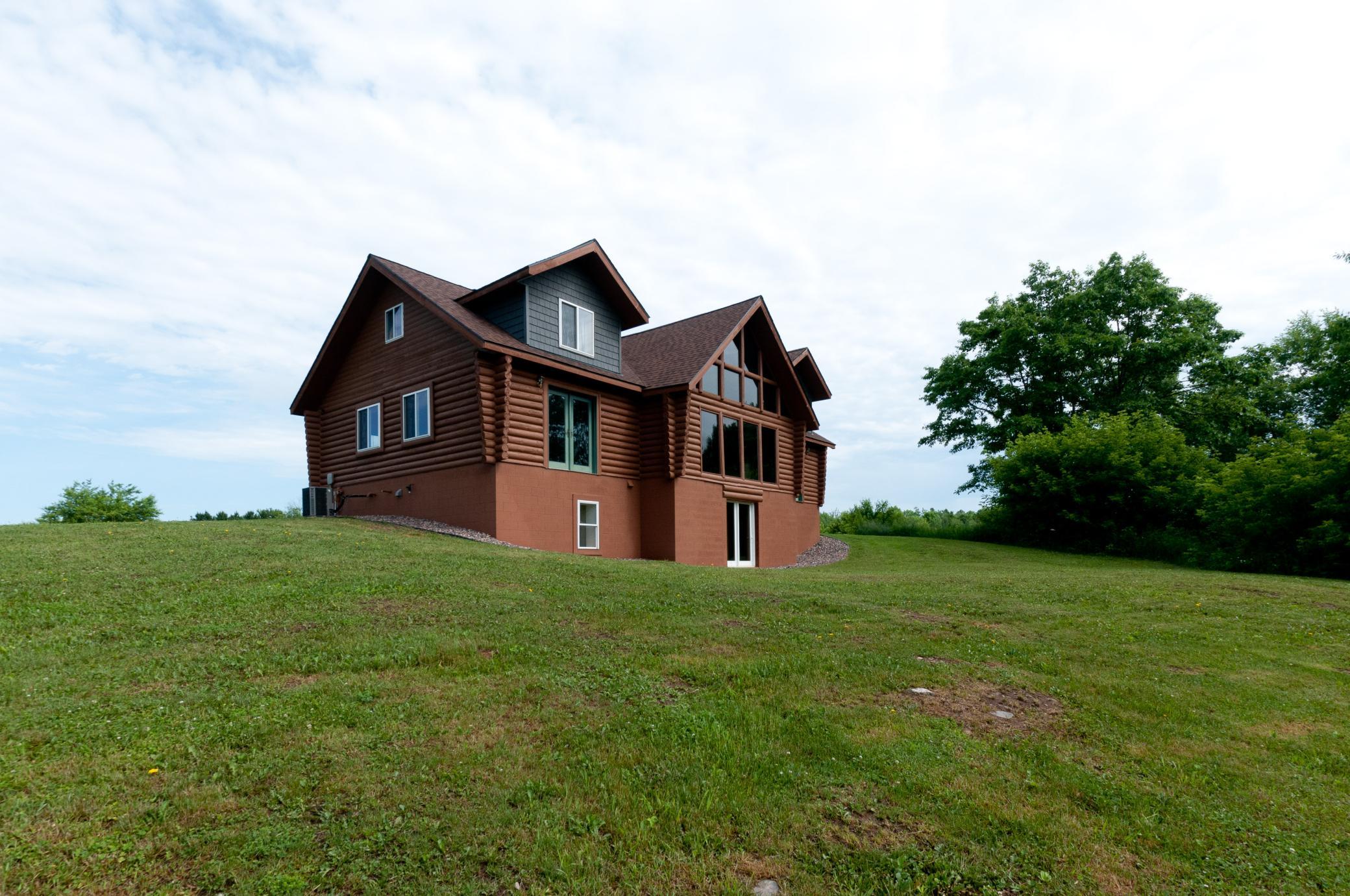 W15991 Random Ridge Road Property Photo 4