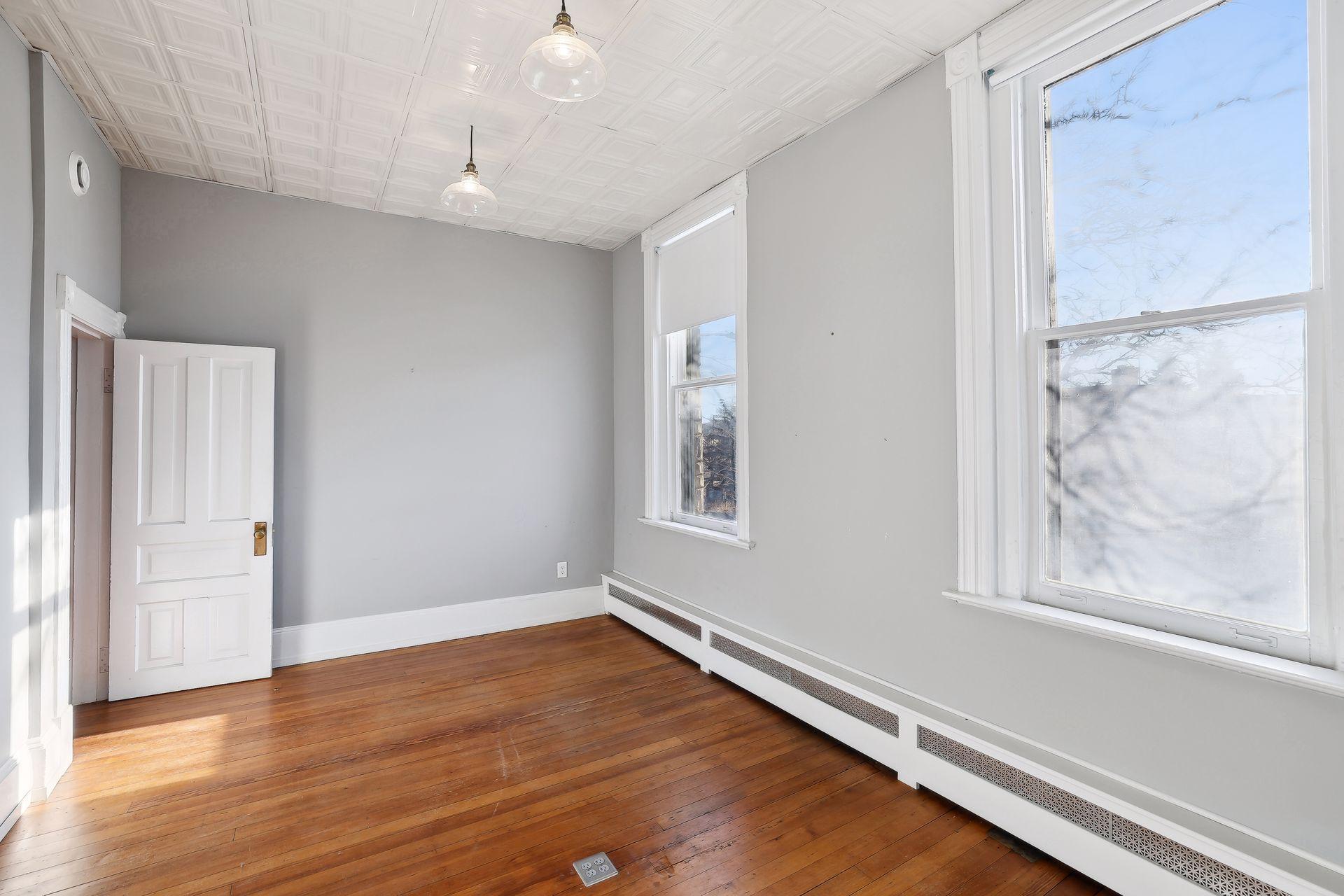 965 7th Street W Property Photo 15