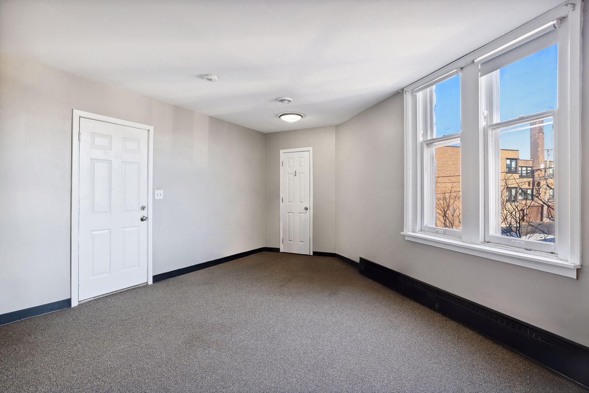 965 7th Street W Property Photo 23