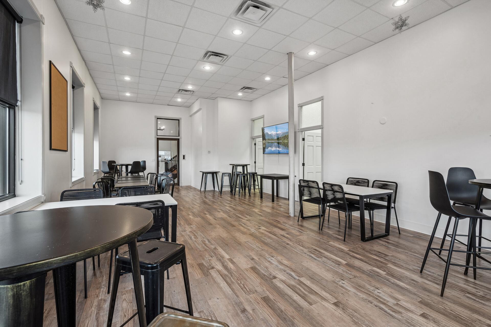 100 State Street N Property Photo 21