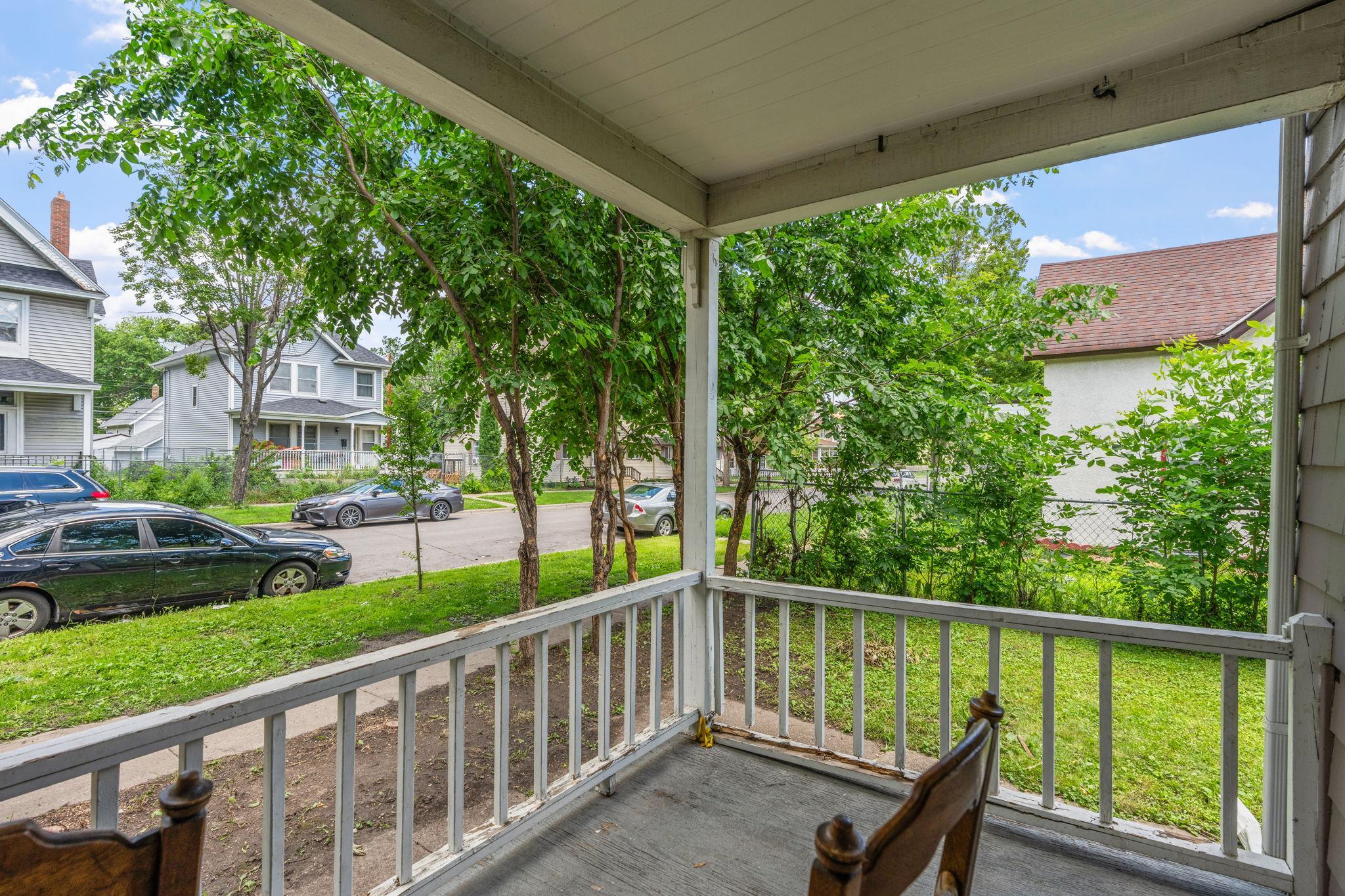 454 Sherburne Avenue Property Photo 3